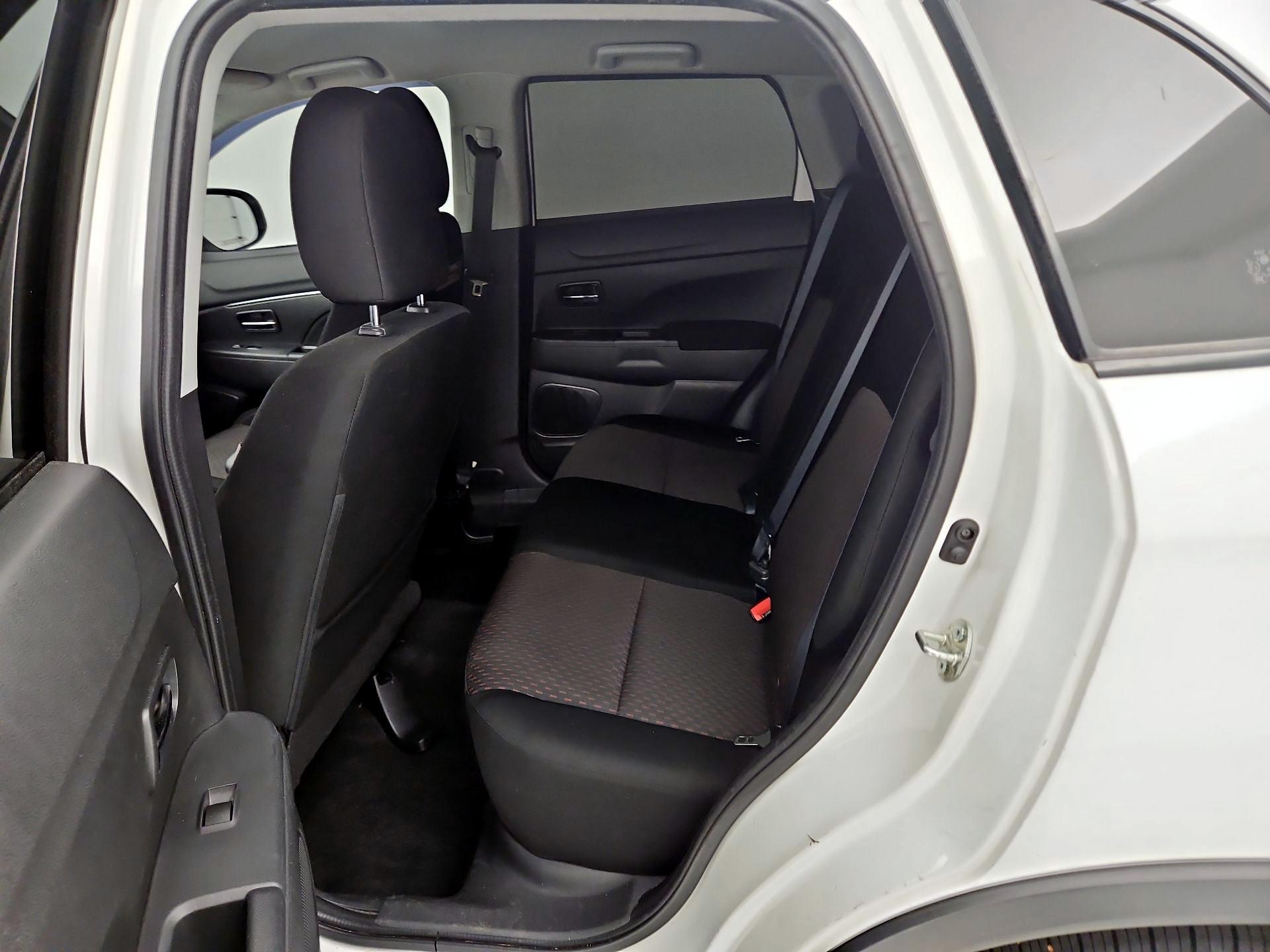 Thumbnail: 2018 Mitsubishi Outlander Sport - 19