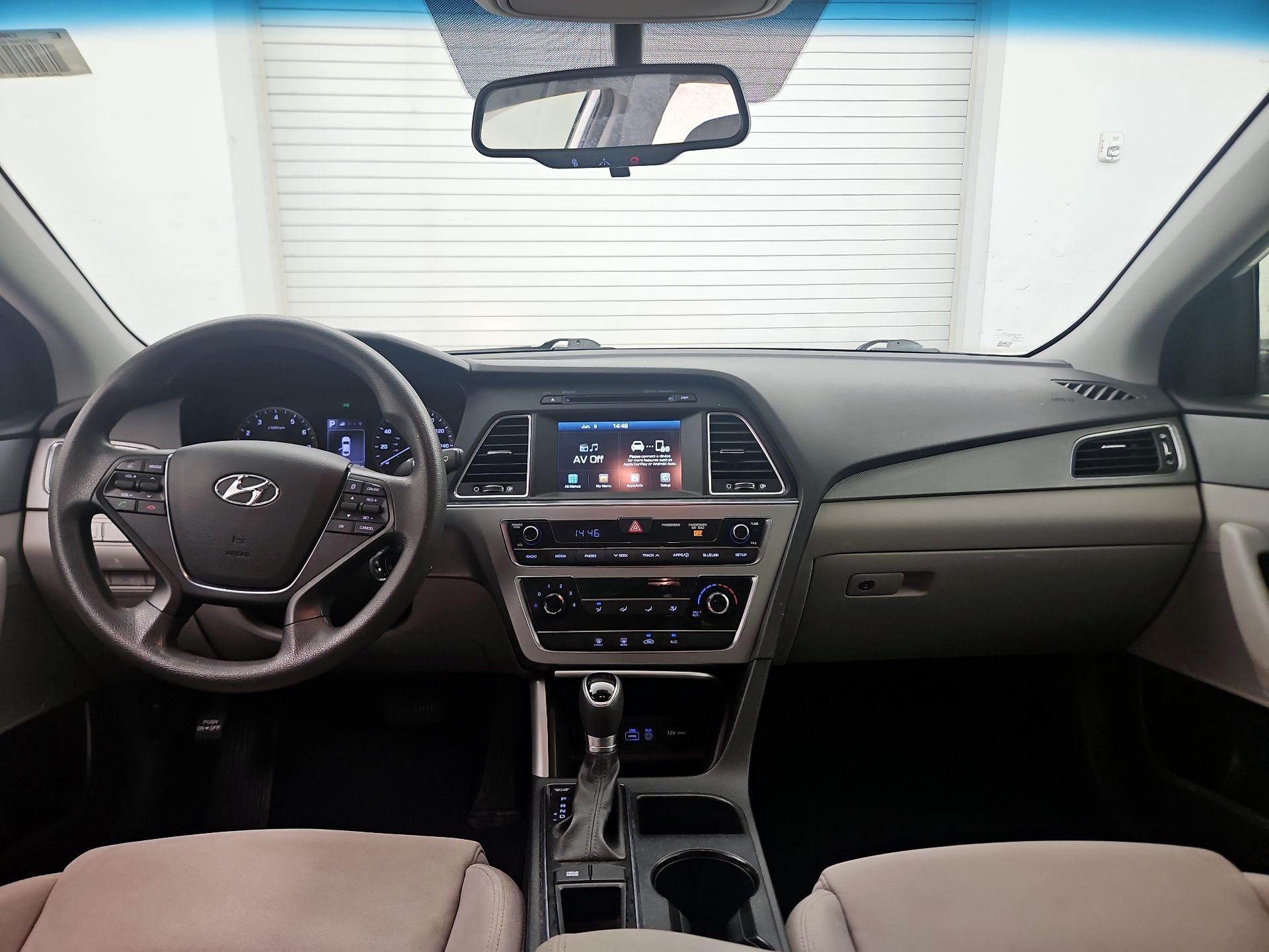 Thumbnail: 2017 Hyundai Sonata - 9
