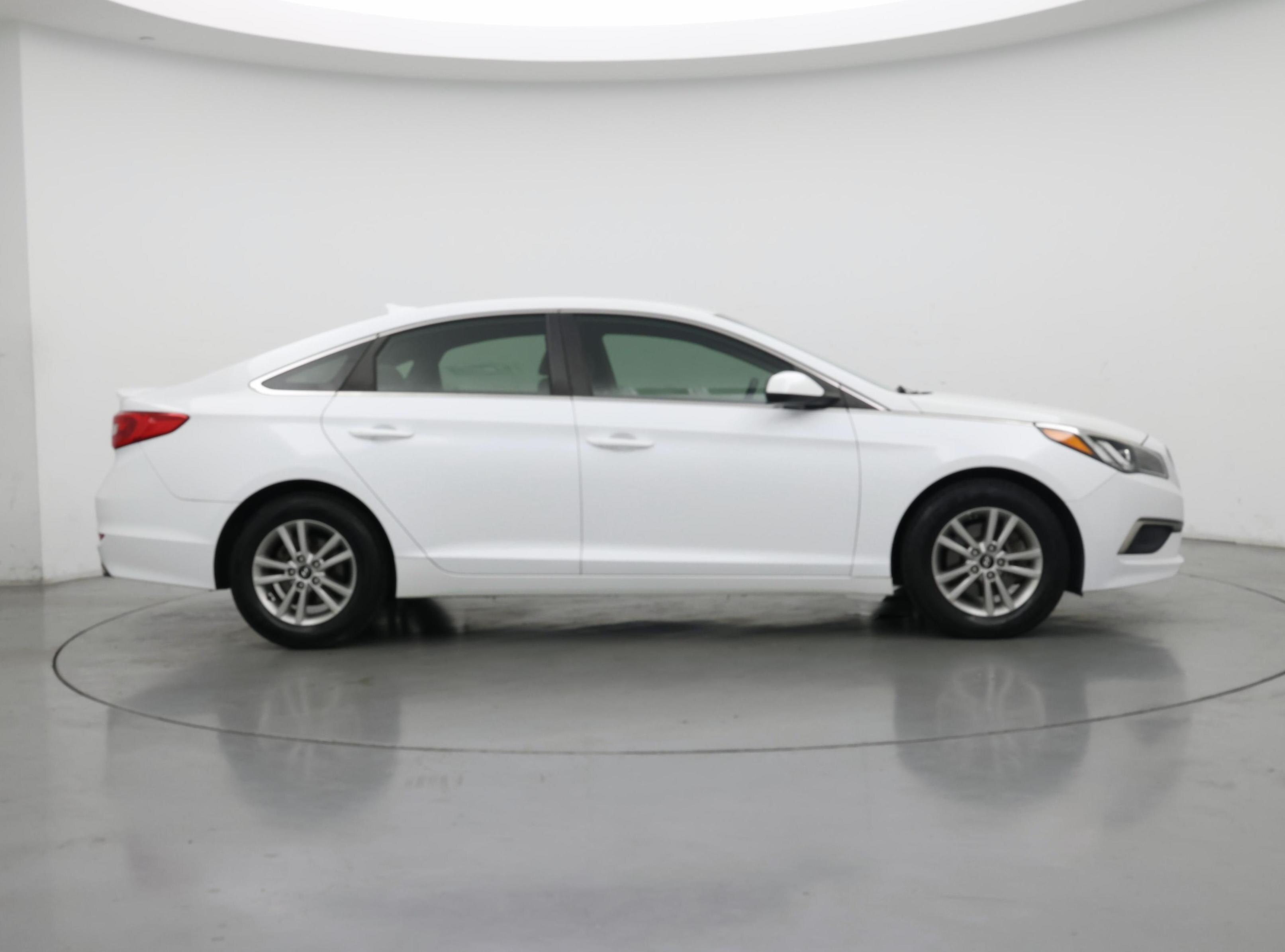 Thumbnail: 2017 Hyundai Sonata - 7