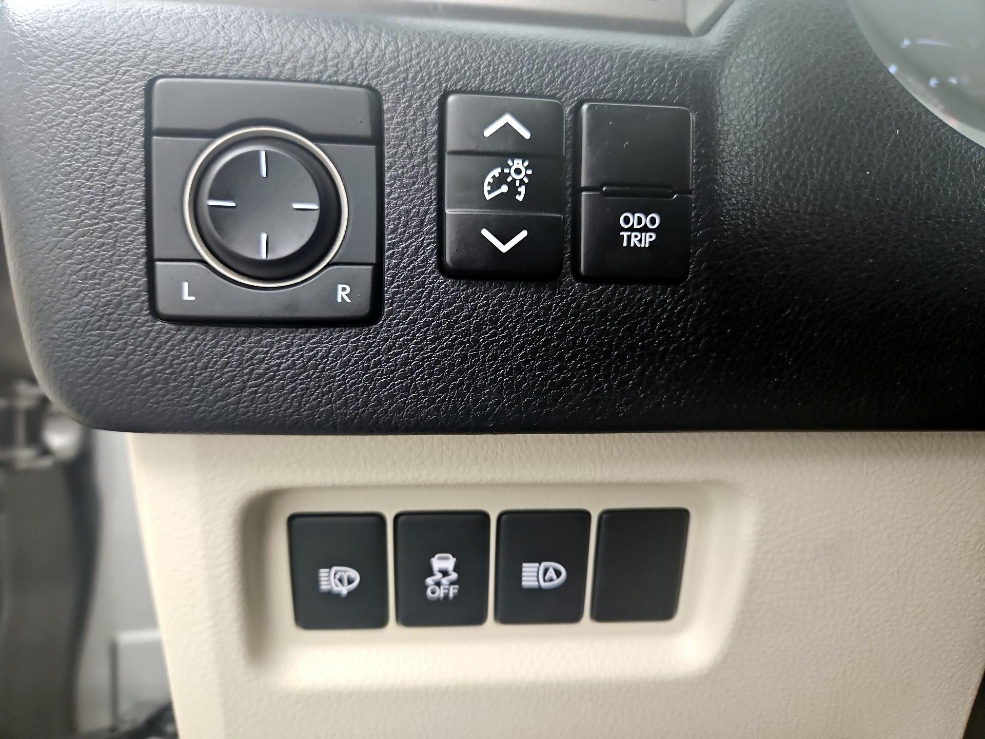 Thumbnail: 2020 Lexus GX - 13