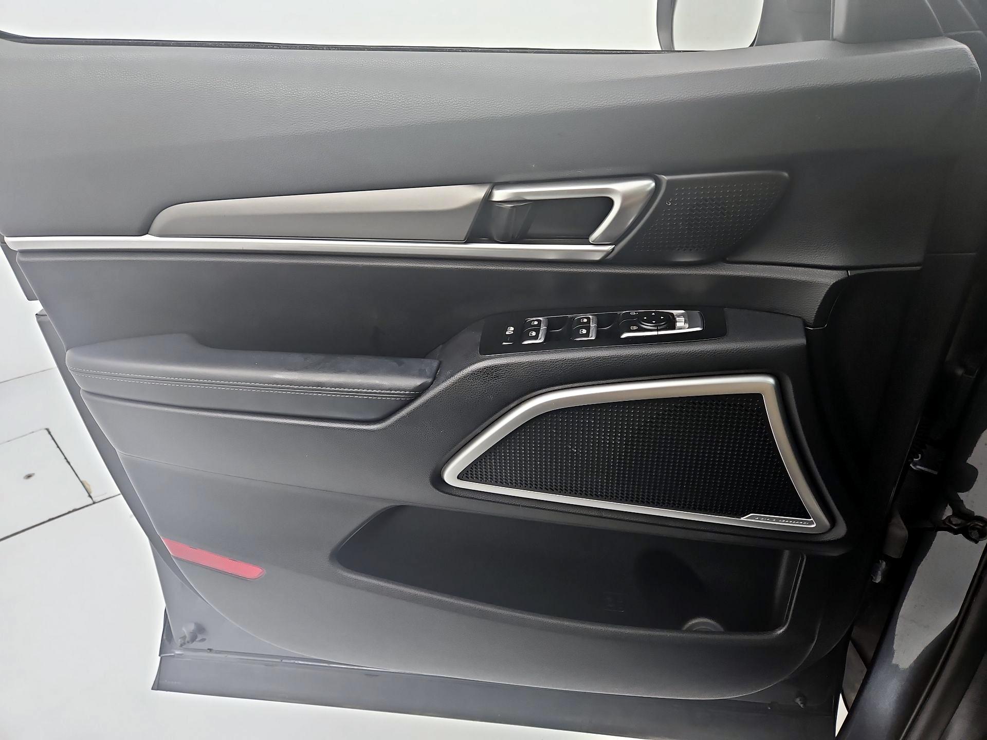 Thumbnail: 2020 Kia Telluride - 12