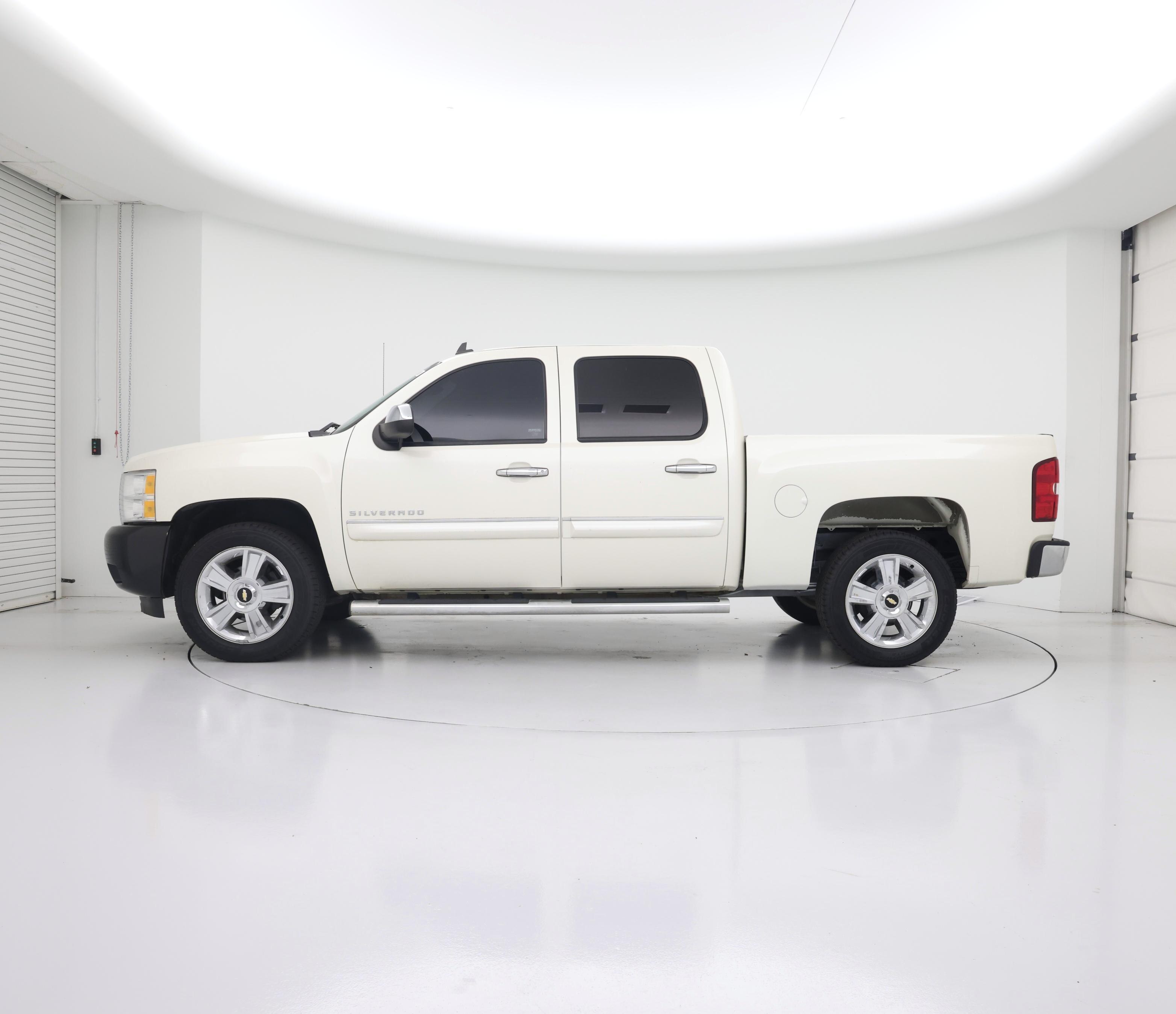 Thumbnail: 2013 Chevrolet Silverado 1500 - 3