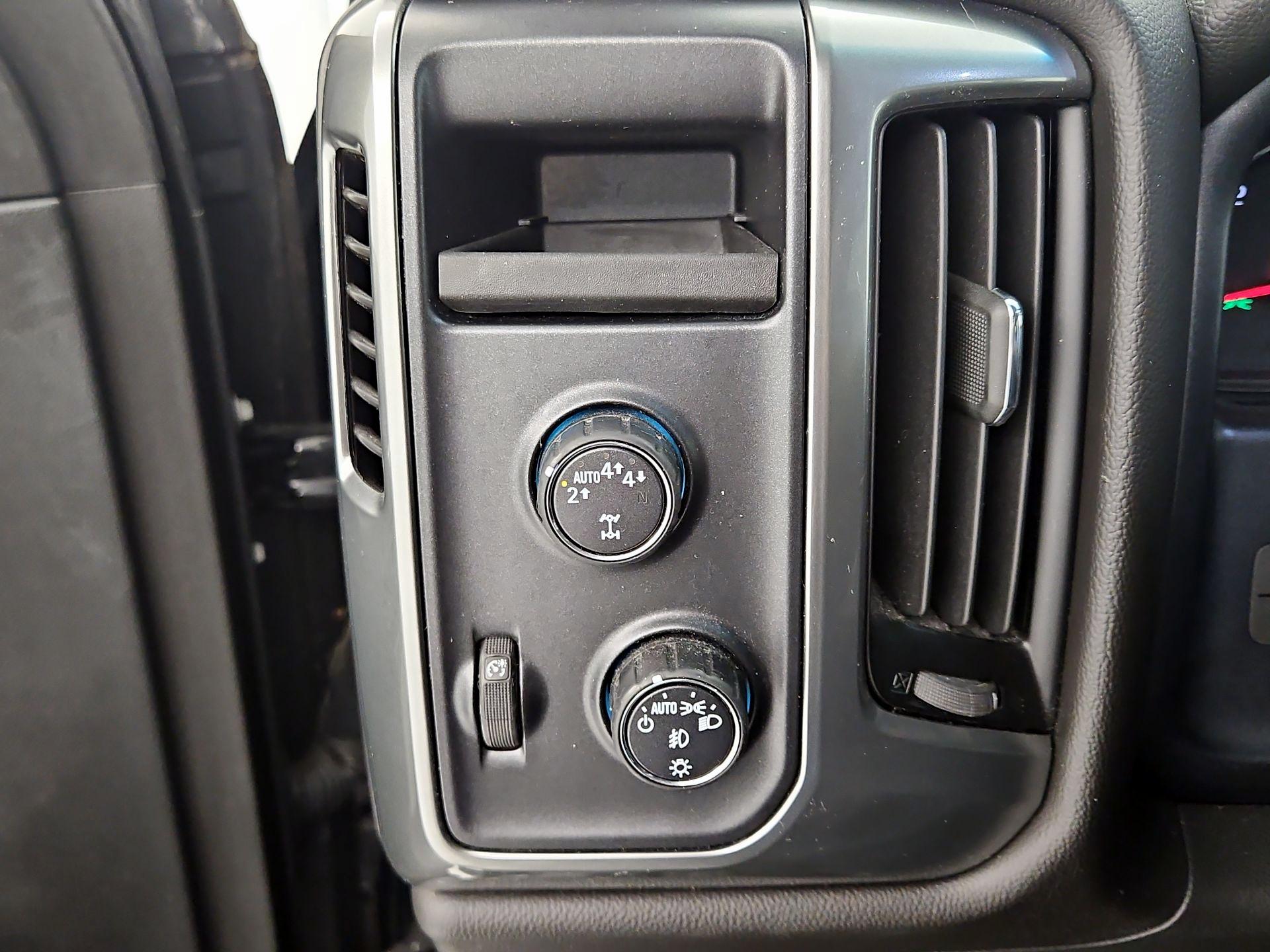 Thumbnail: 2018 Chevrolet Silverado 1500 - 13