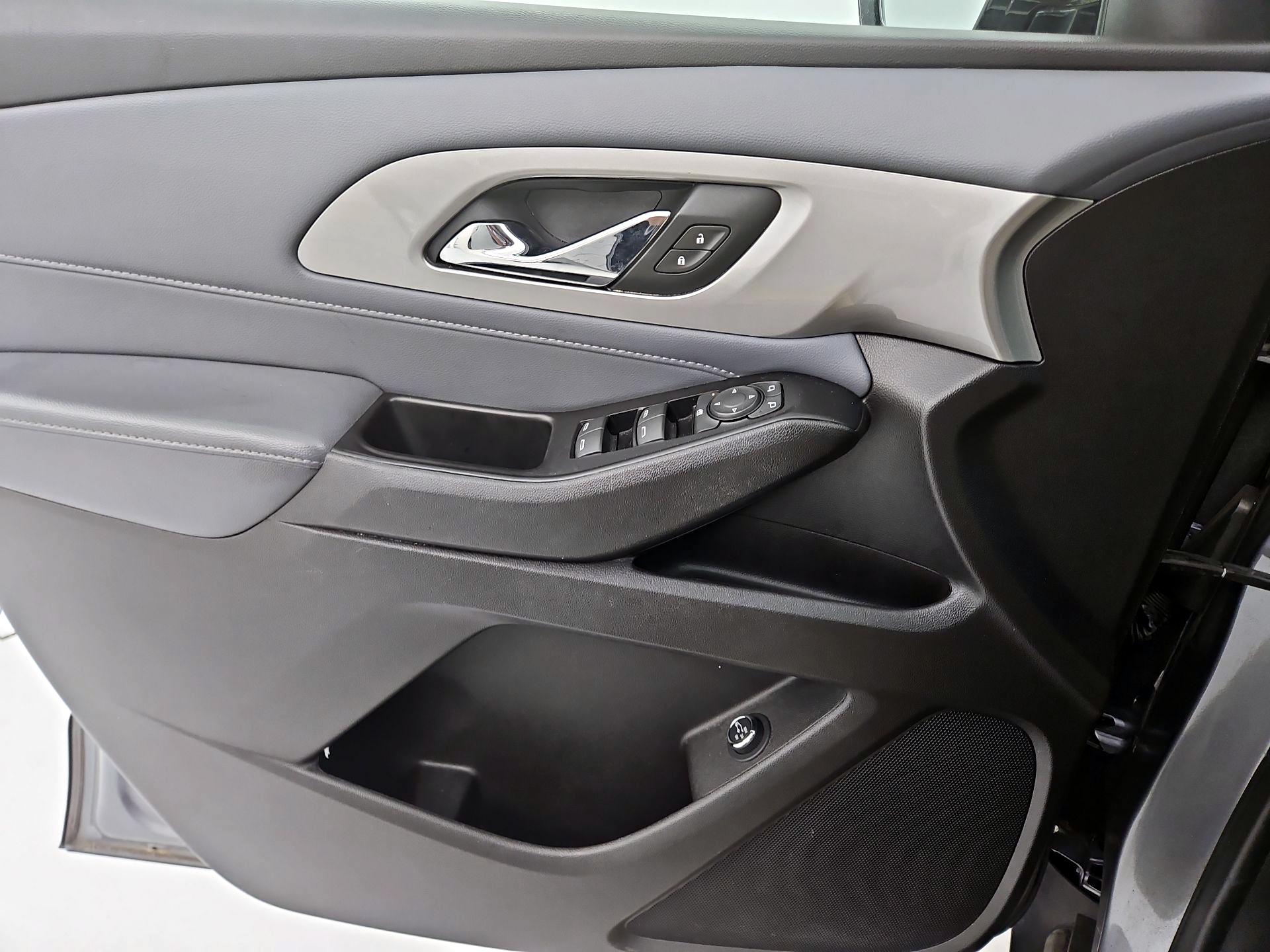 Thumbnail: 2019 Chevrolet Traverse - 12