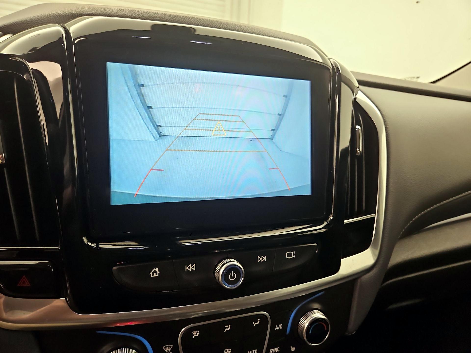Thumbnail: 2019 Chevrolet Traverse - 14