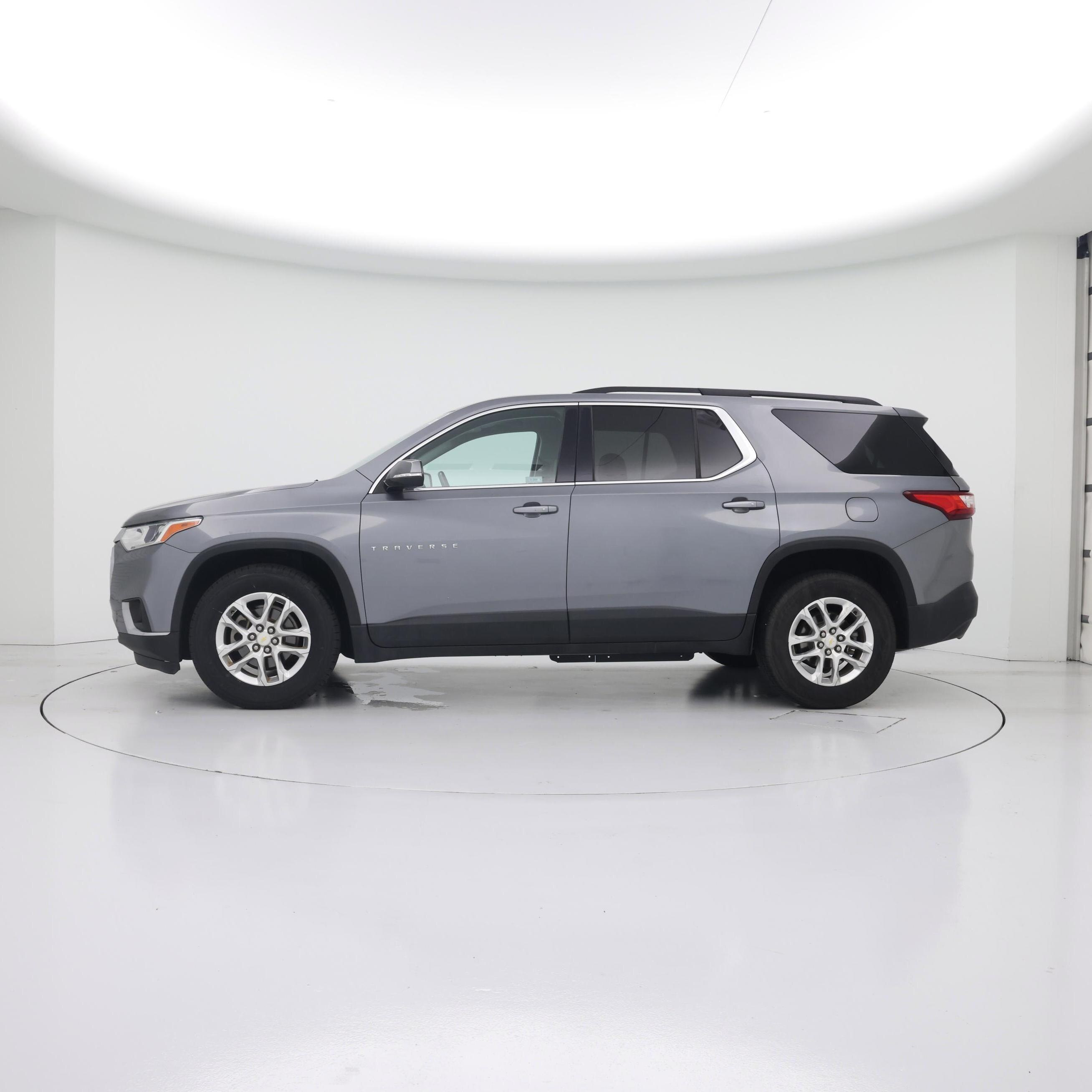 Thumbnail: 2019 Chevrolet Traverse - 3