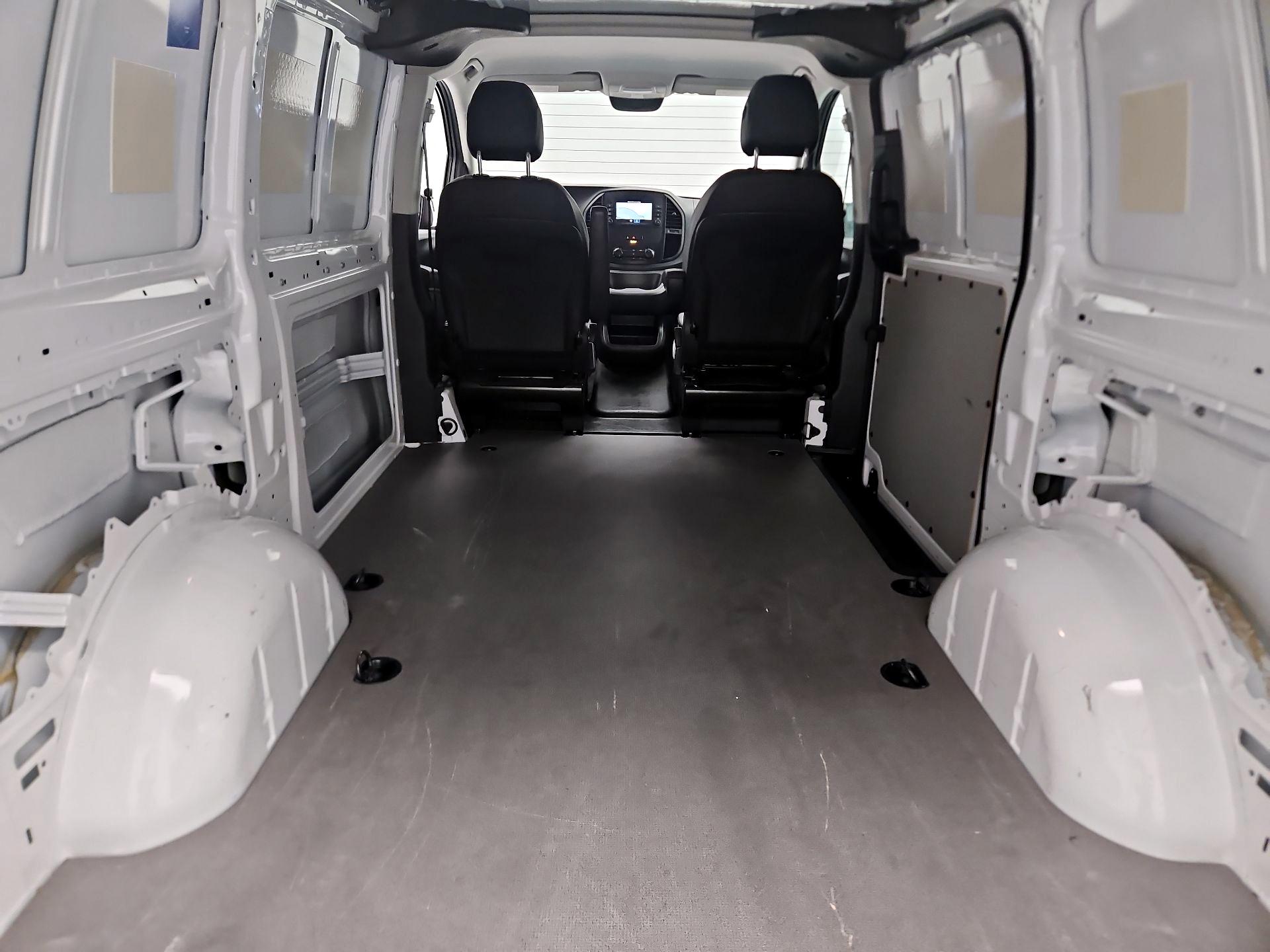 Thumbnail: 2021 Mercedes-Benz Metris - 18