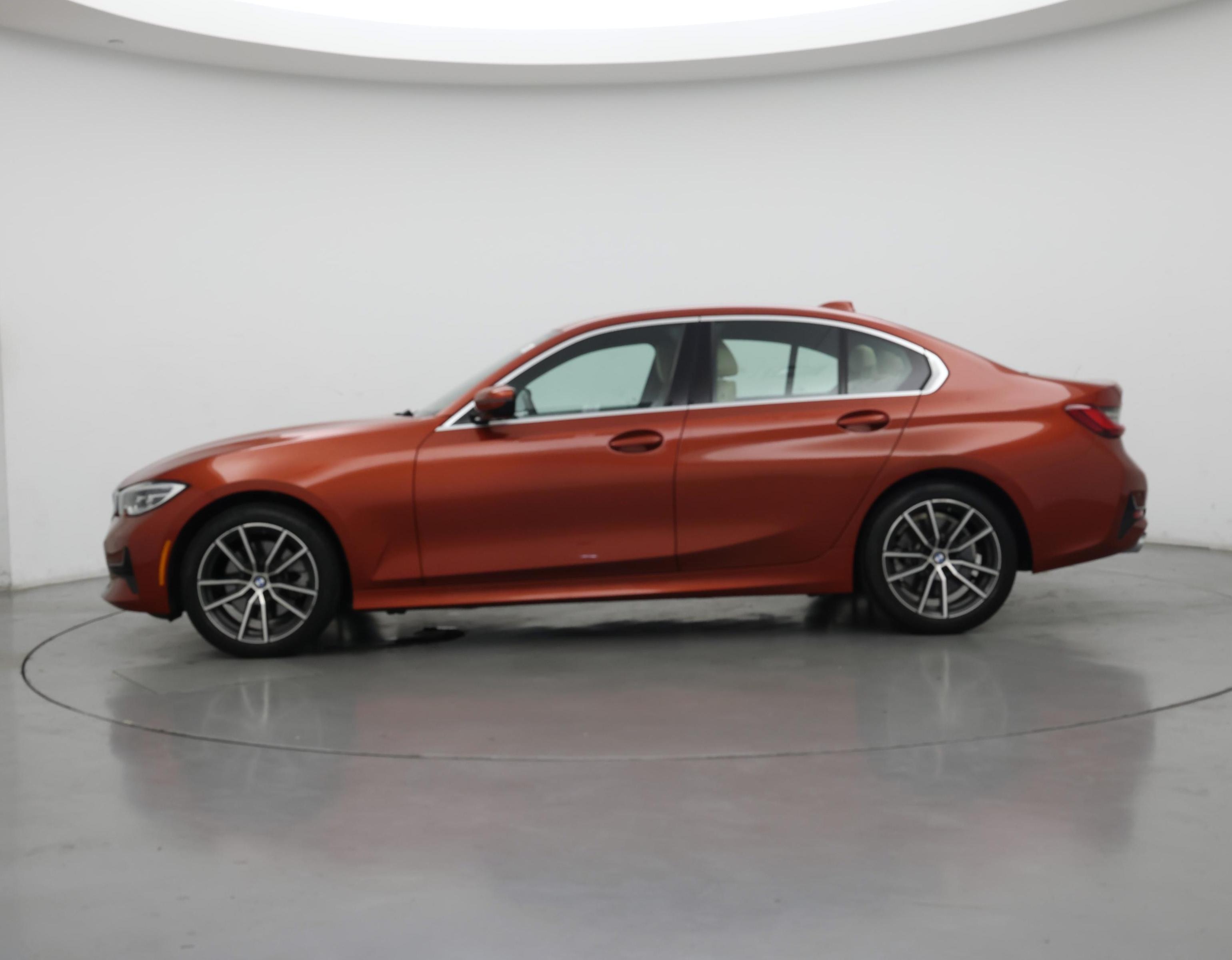 Thumbnail: 2022 BMW 3 Series - 3