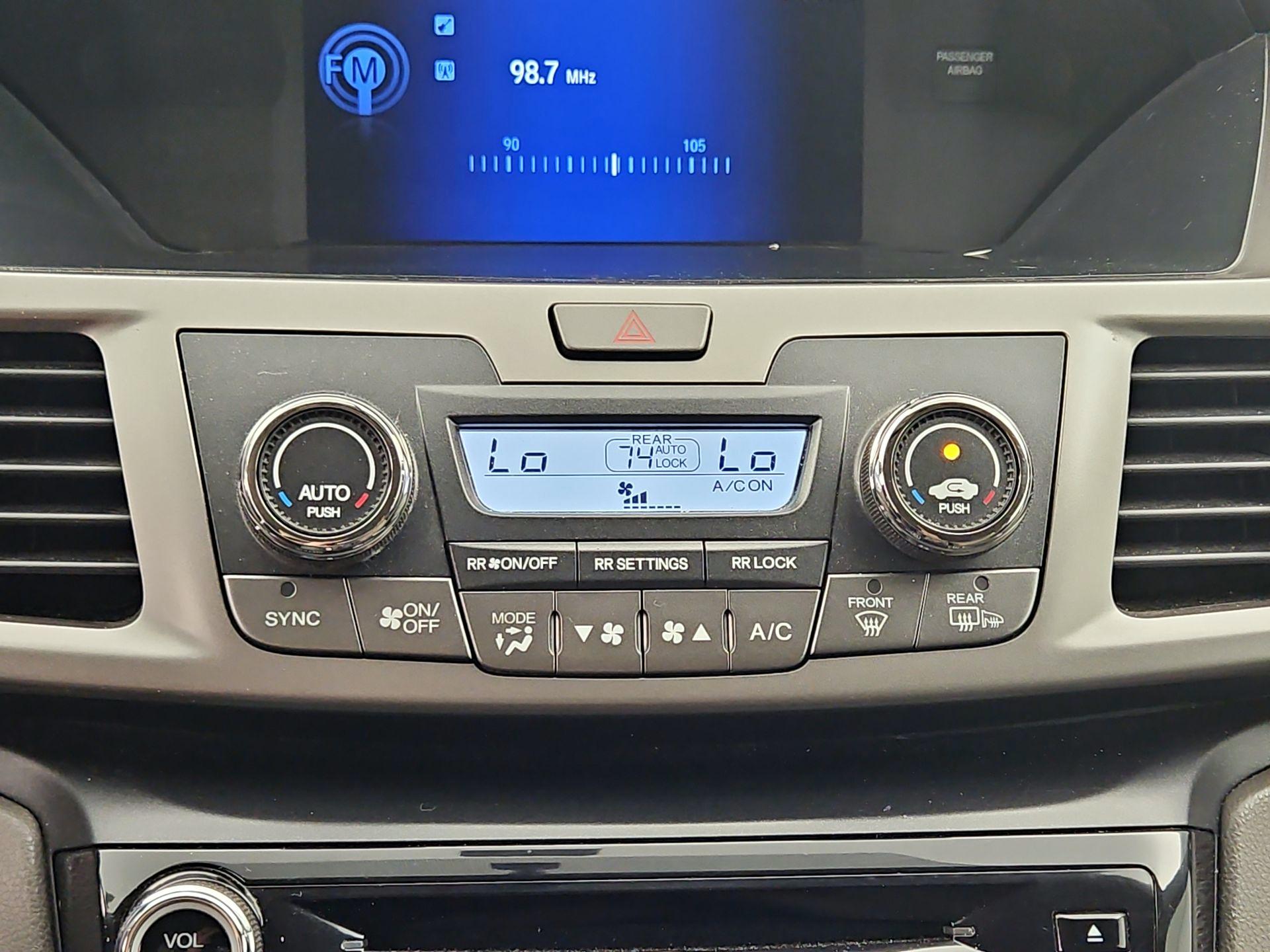 Thumbnail: 2016 Honda Odyssey - 16