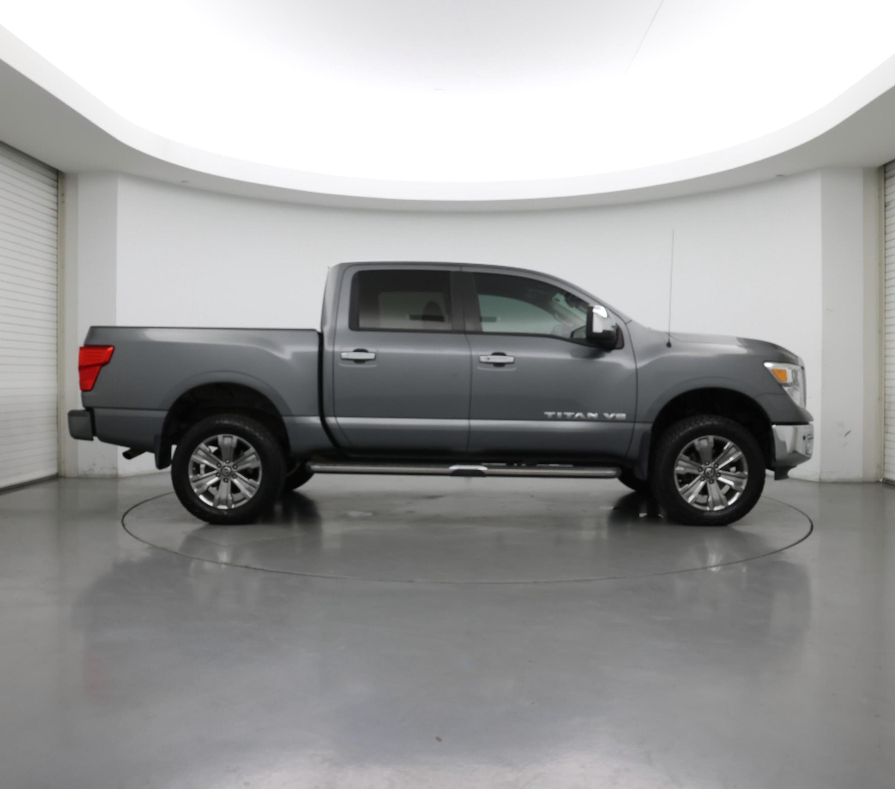 Thumbnail: 2019 Nissan Titan - 7