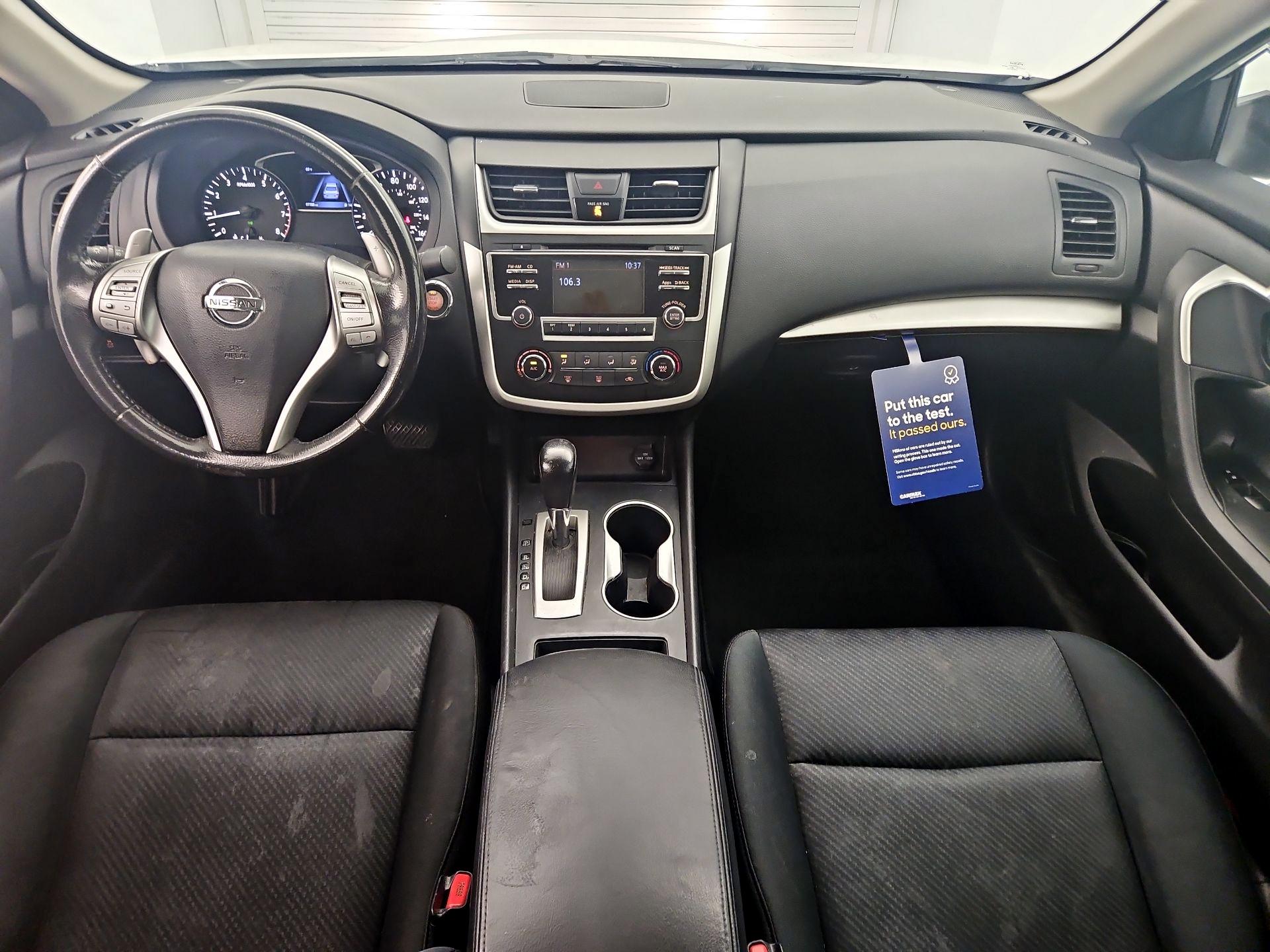 Thumbnail: 2016 Nissan Altima - 9