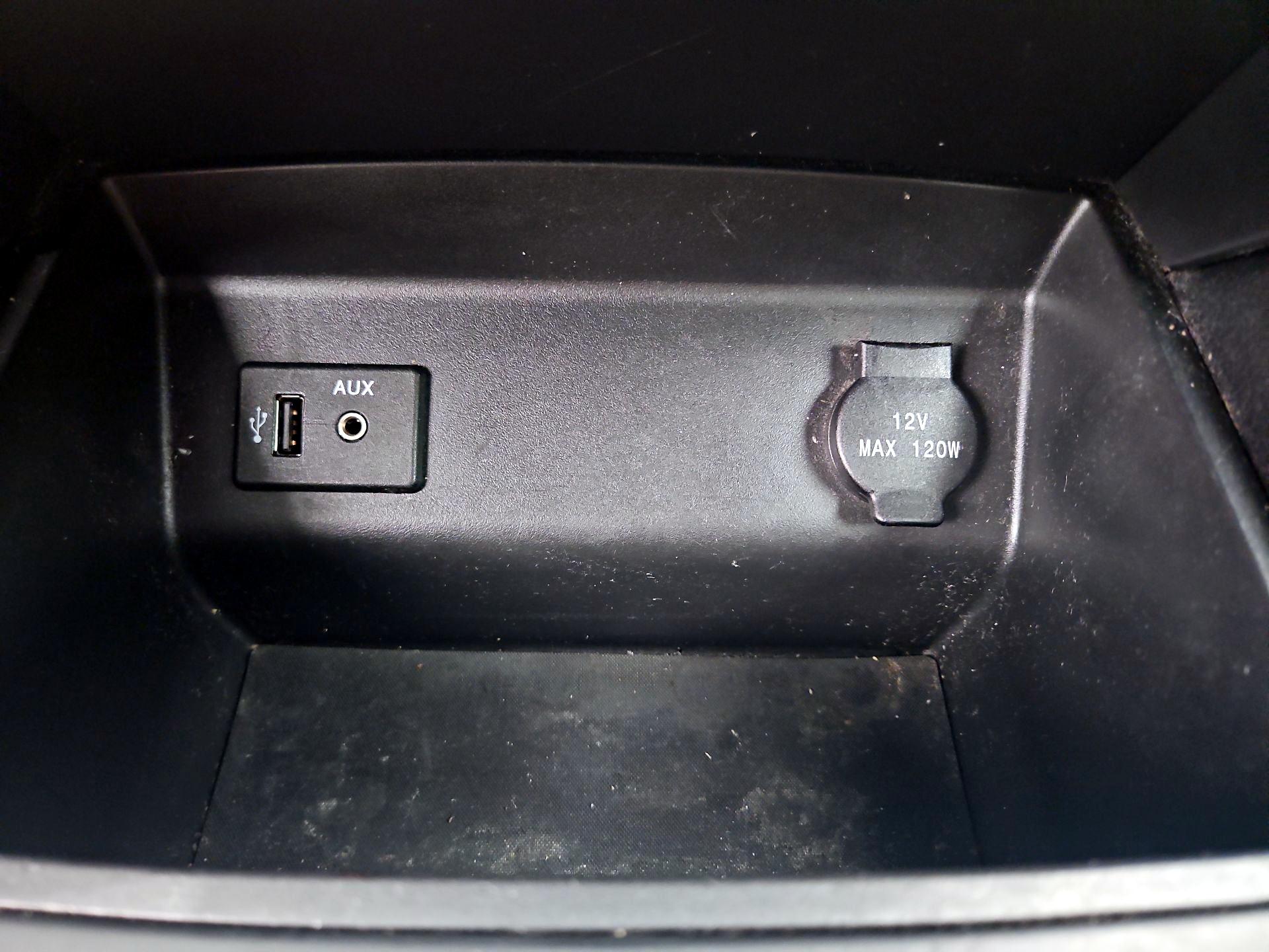 Thumbnail: 2016 Nissan Altima - 18