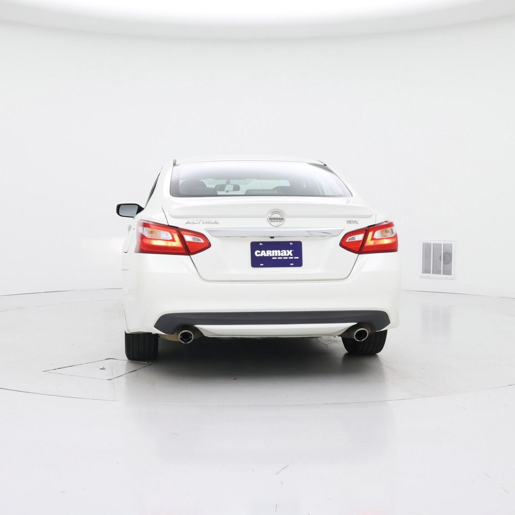 Thumbnail: 2016 Nissan Altima - 6