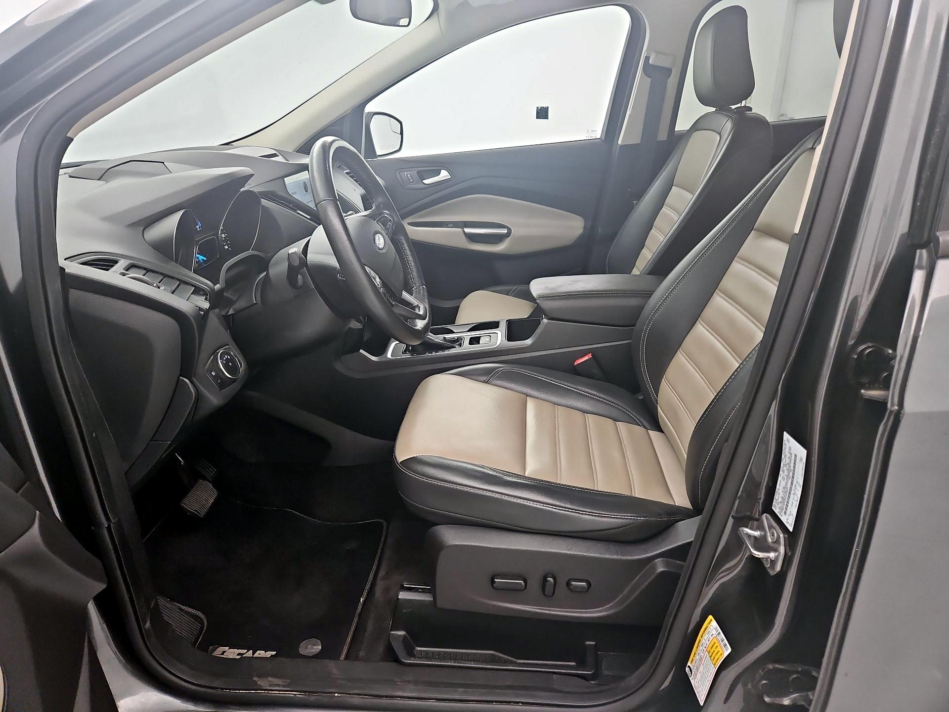 Thumbnail: 2019 Ford Escape - 11