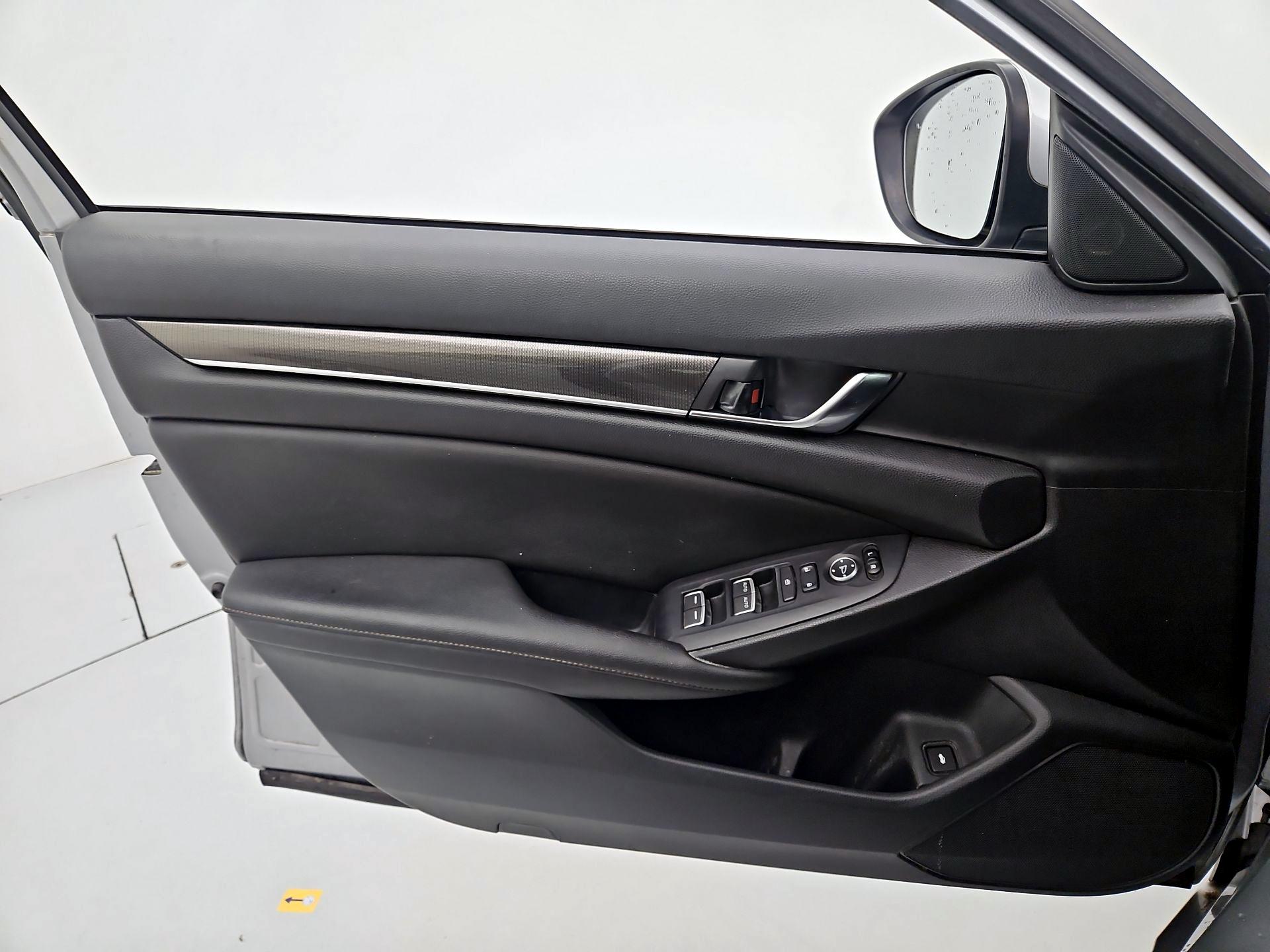 Thumbnail: 2019 Honda Accord - 12