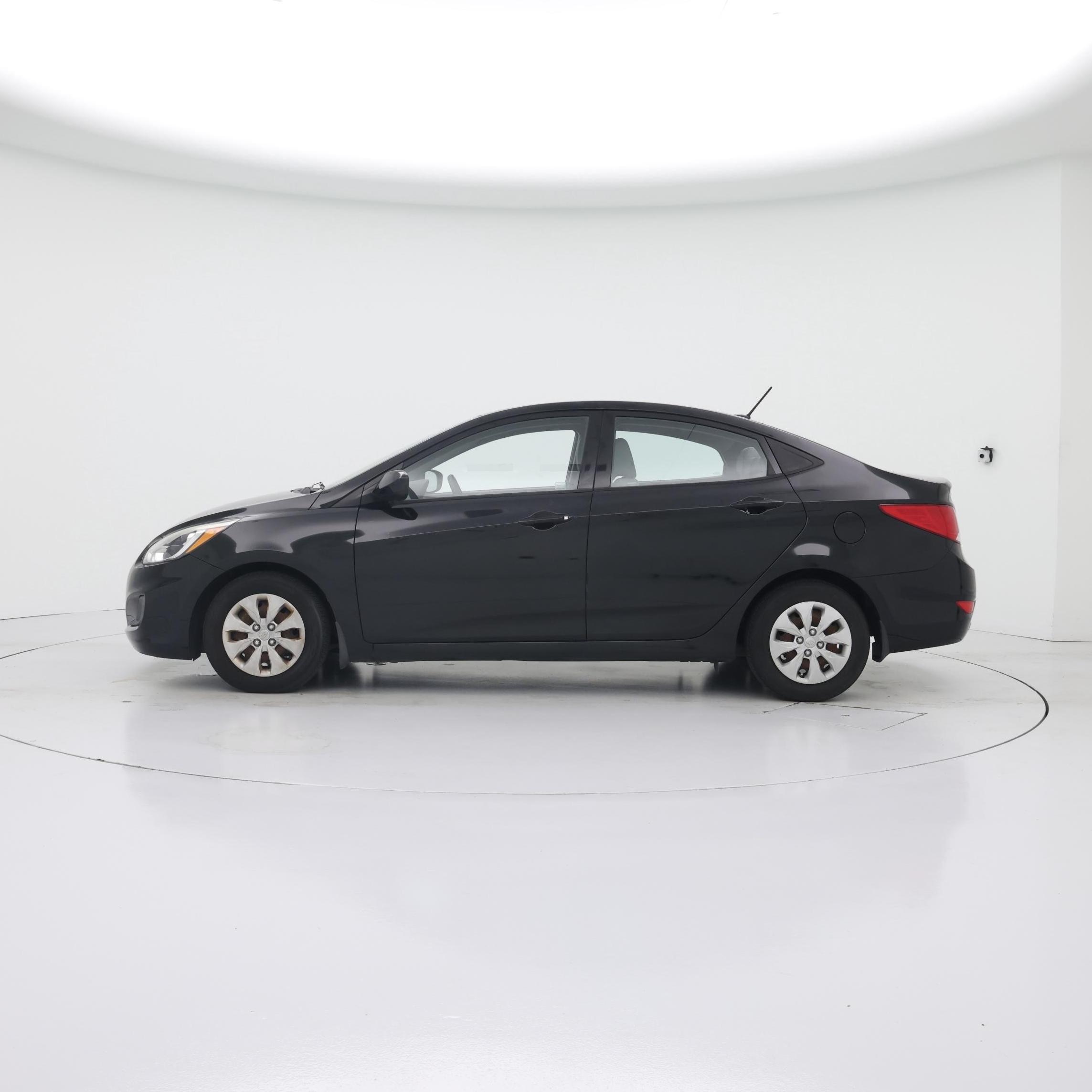 Thumbnail: 2017 Hyundai Accent - 3