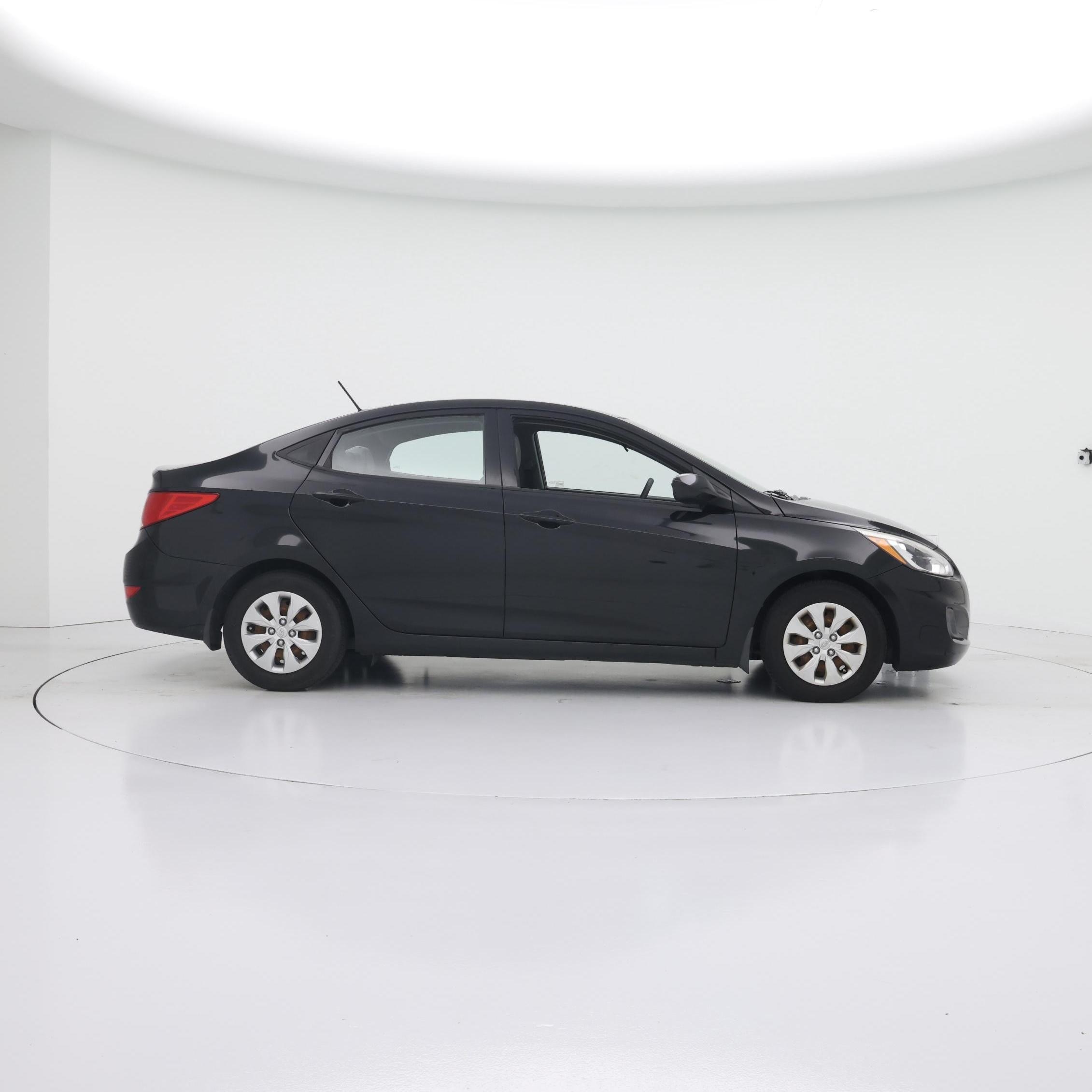 Thumbnail: 2017 Hyundai Accent - 7