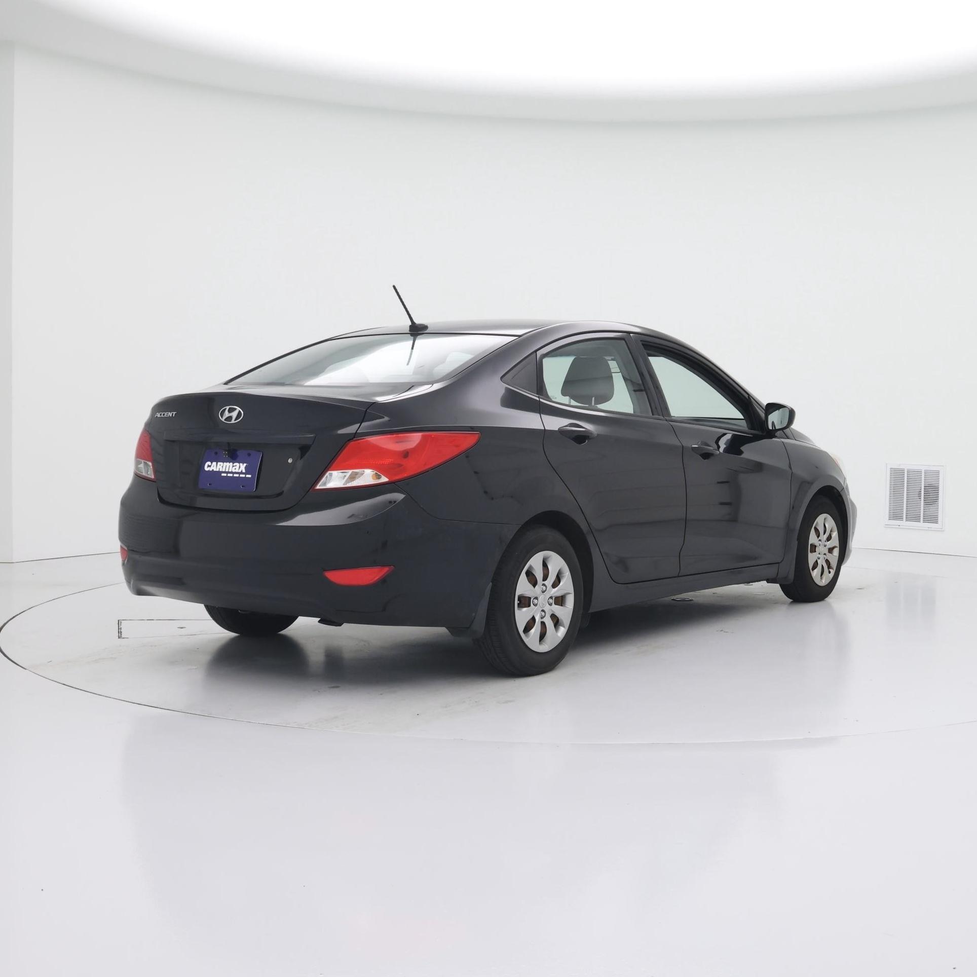 Thumbnail: 2017 Hyundai Accent - 8