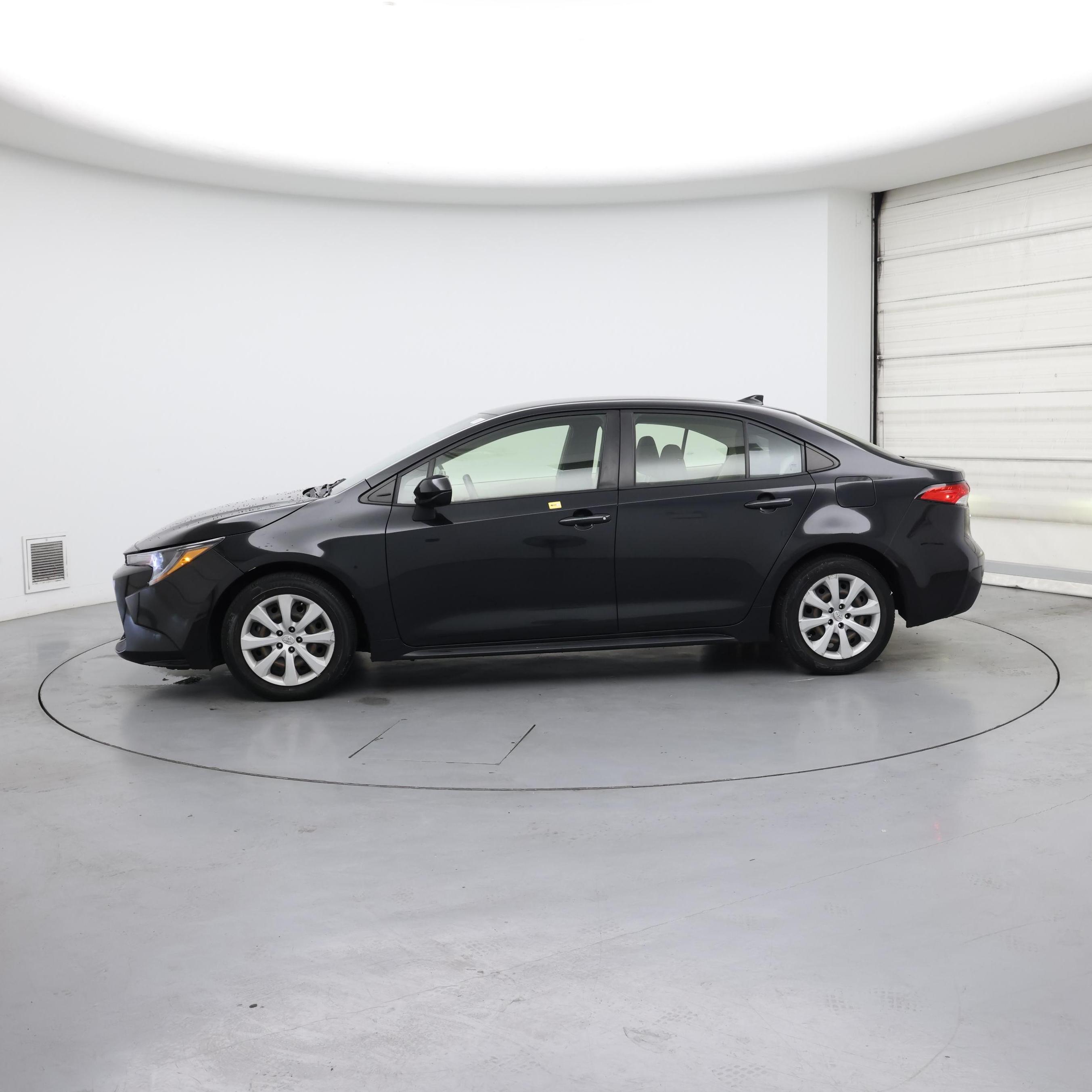 Thumbnail: 2021 Toyota Corolla - 3