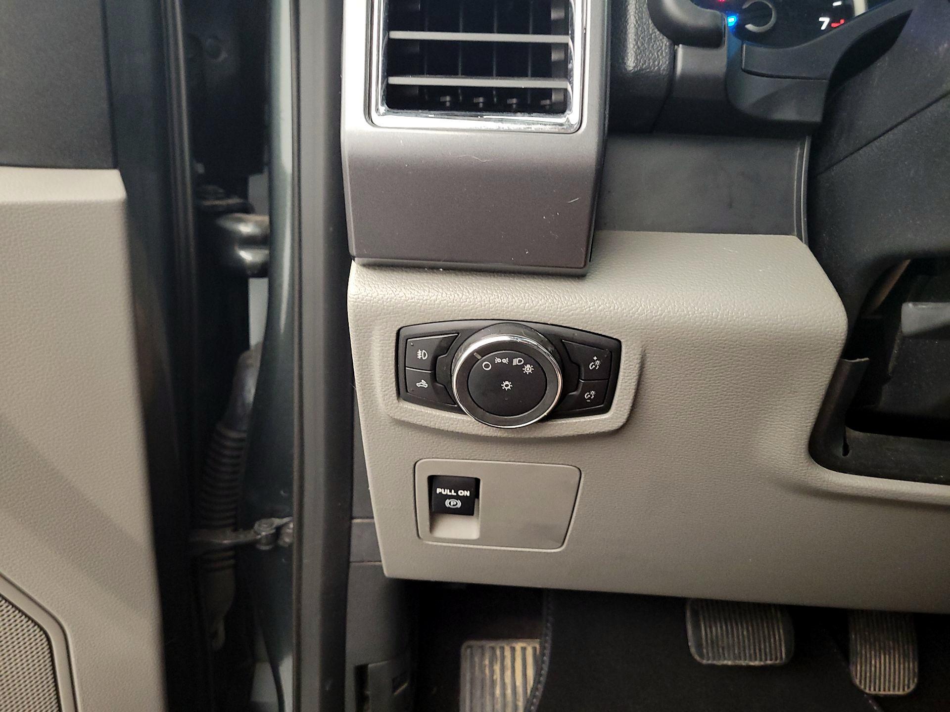 Thumbnail: 2015 Ford F-150 - 13