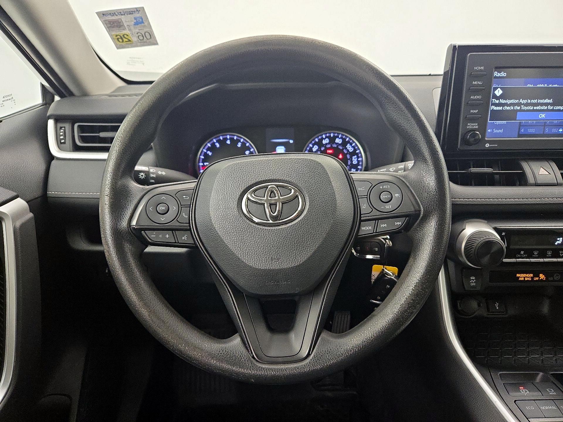 Thumbnail: 2022 Toyota RAV4 - 10