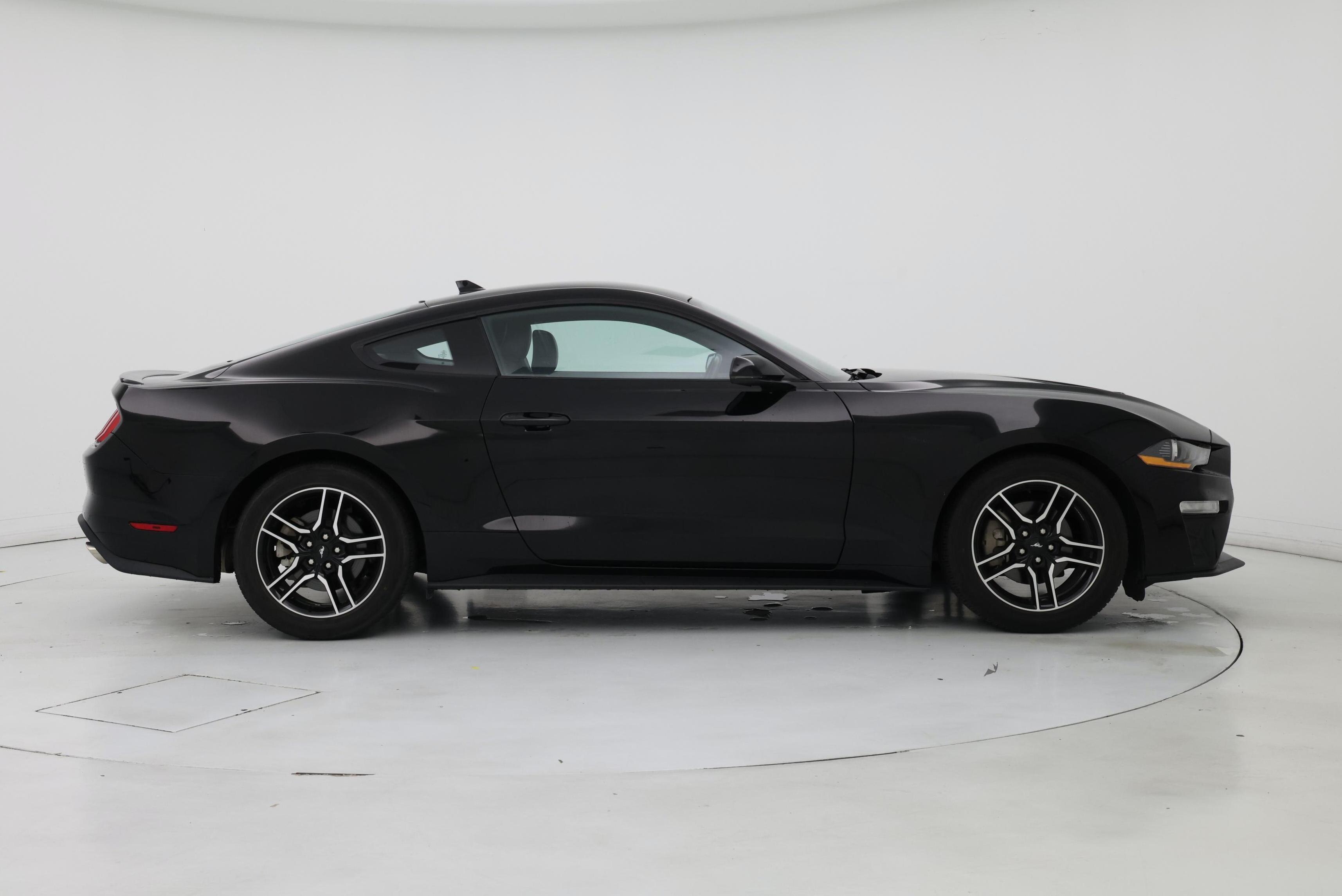 Thumbnail: 2022 Ford Mustang - 7