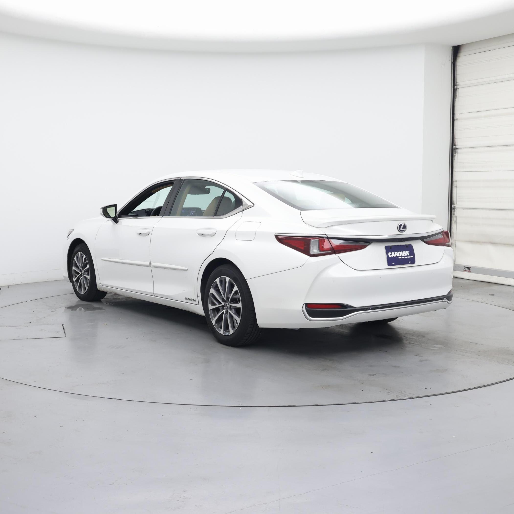 Thumbnail: 2022 Lexus ES - 2