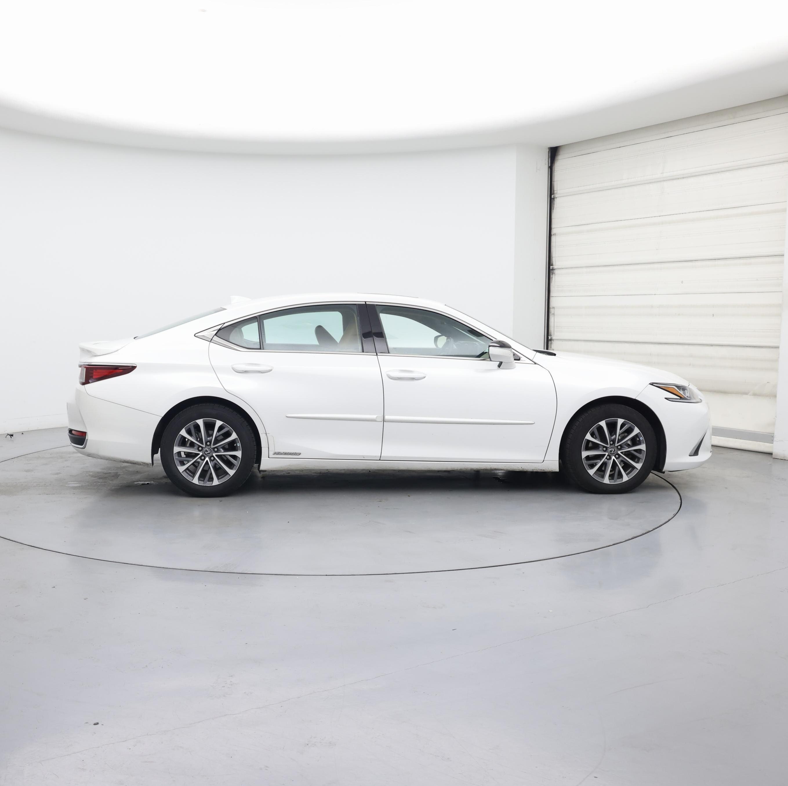 Thumbnail: 2022 Lexus ES - 7