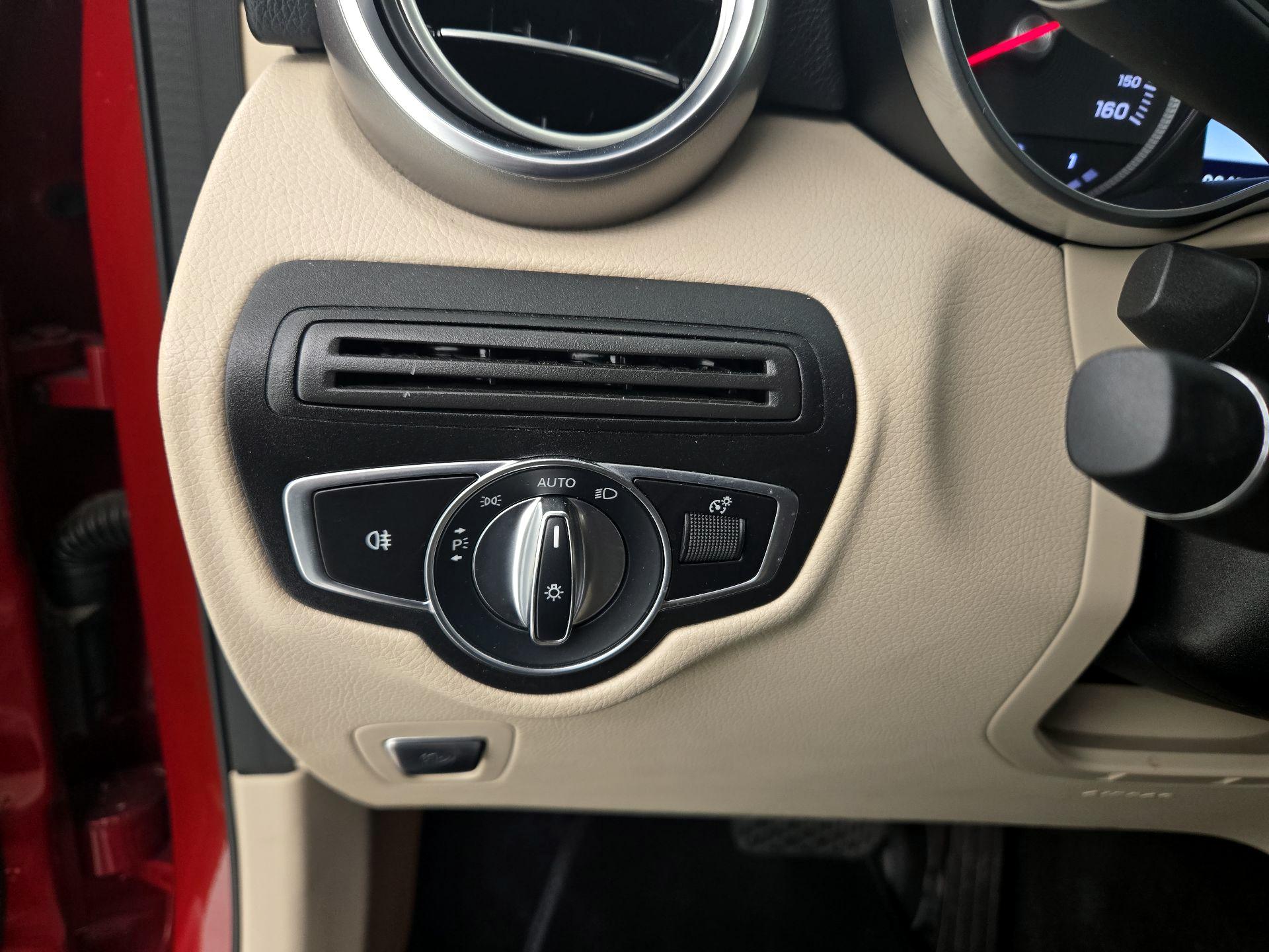 Thumbnail: 2019 Mercedes-Benz GLC - 13