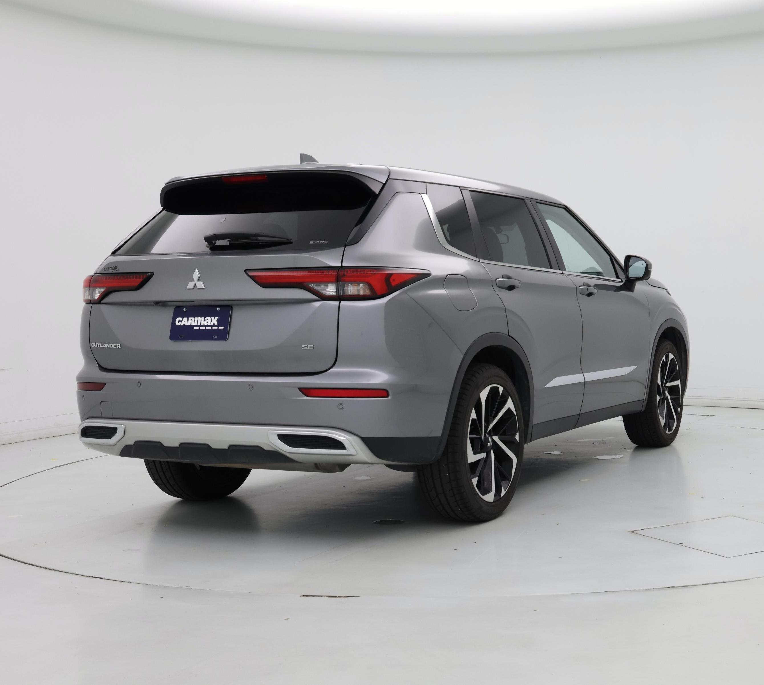 Thumbnail: 2022 Mitsubishi Outlander - 8