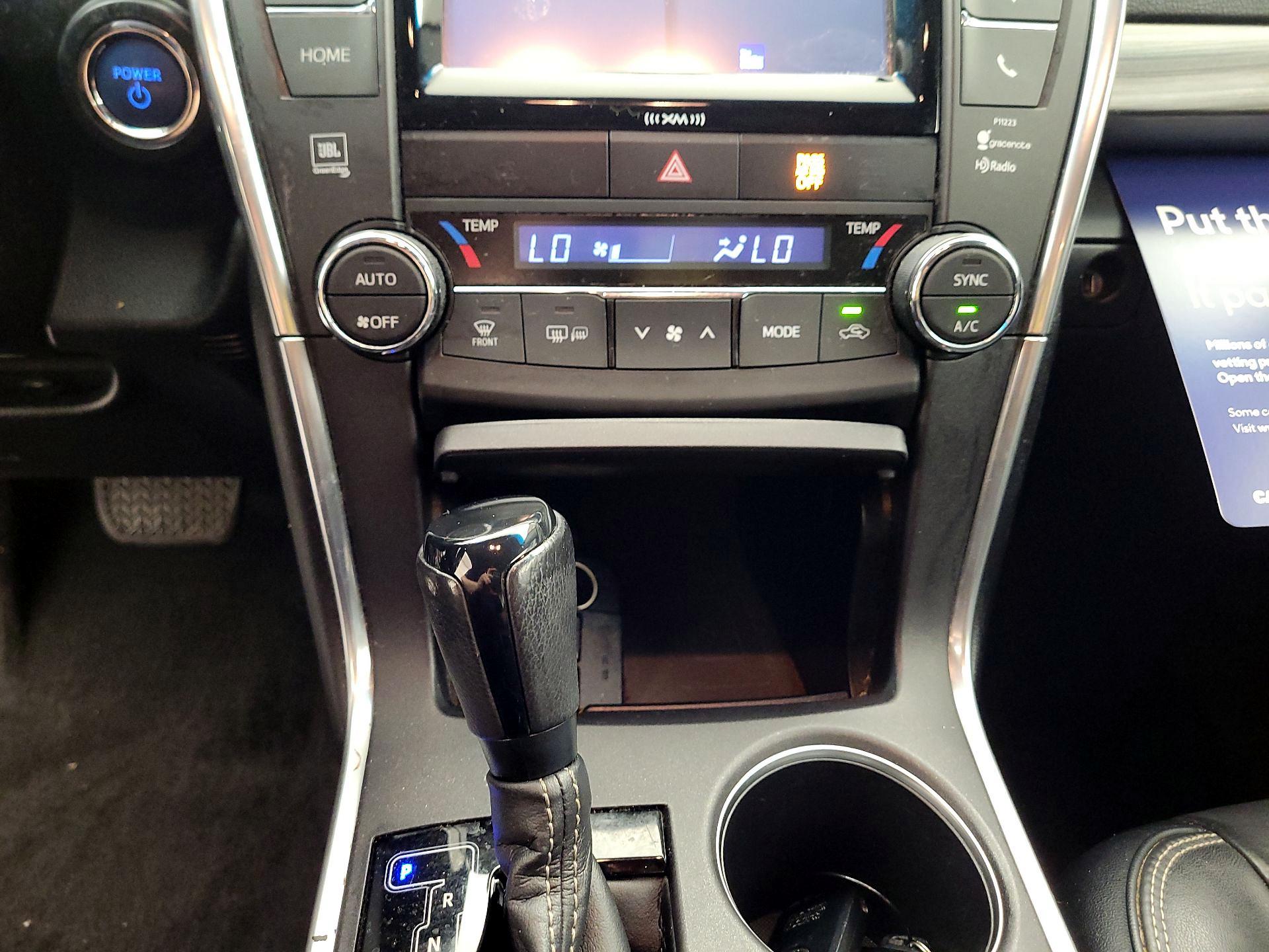 Thumbnail: 2017 Toyota Camry - 14