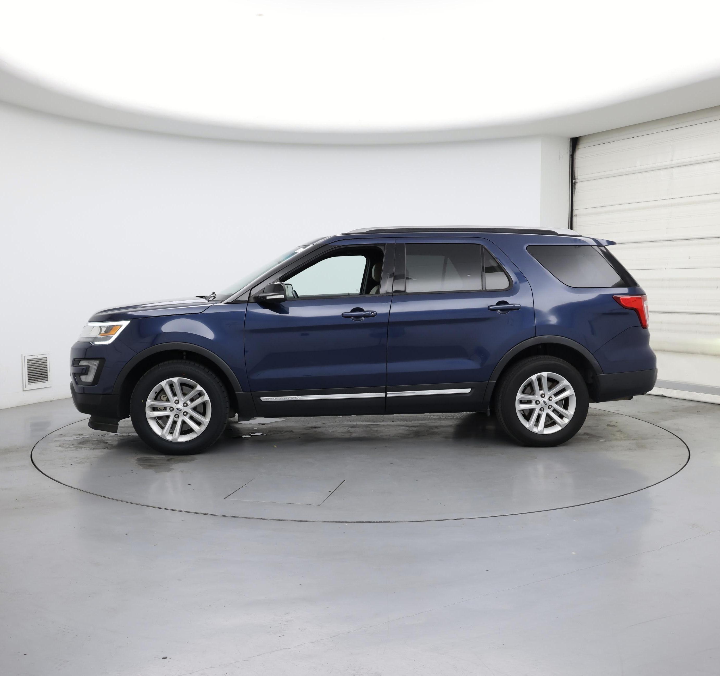 Thumbnail: 2017 Ford Explorer - 3