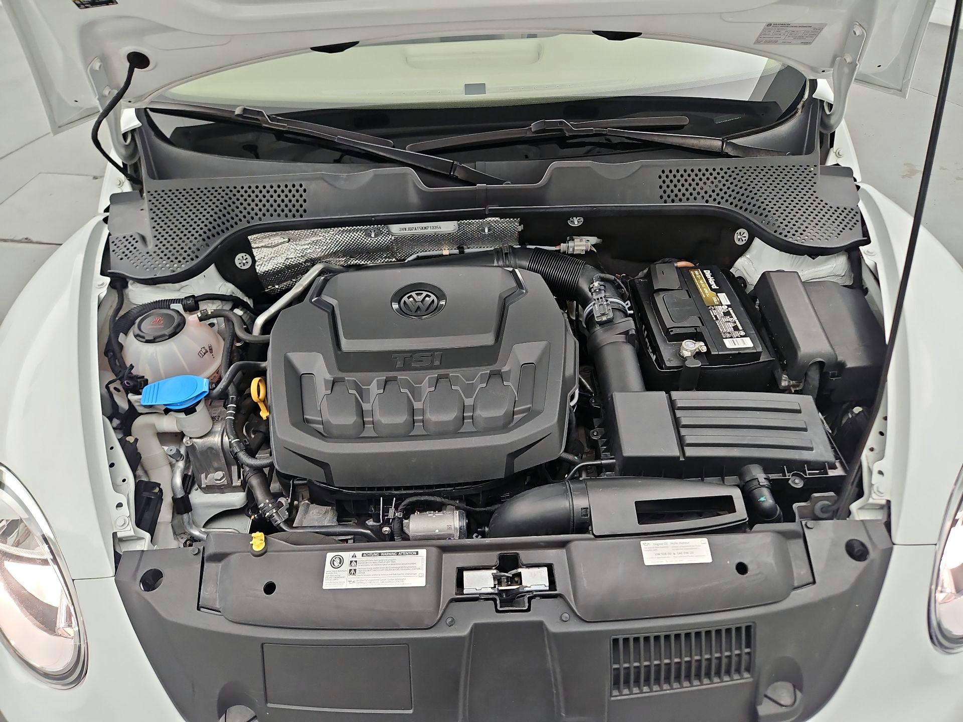 Thumbnail: 2019 Volkswagen Beetle - 17