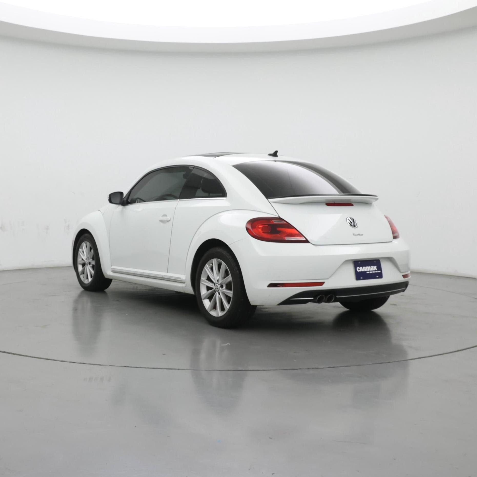 Thumbnail: 2019 Volkswagen Beetle - 2