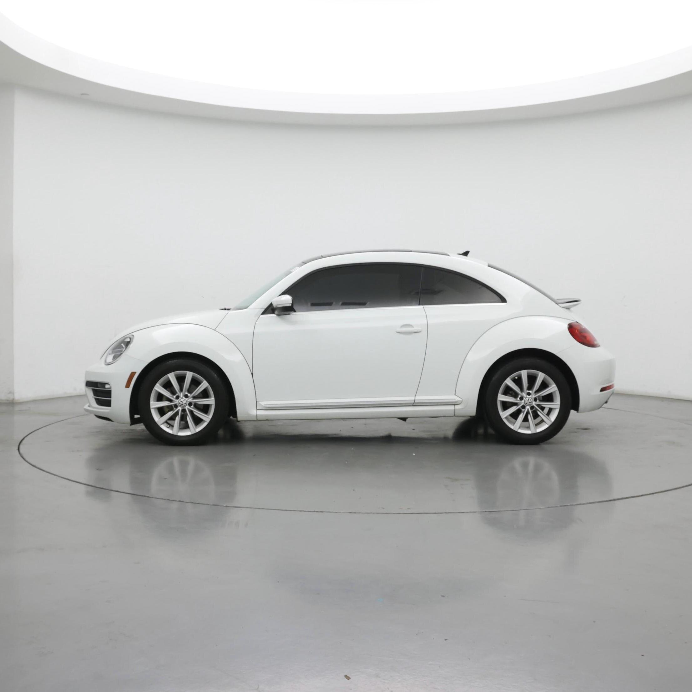 Thumbnail: 2019 Volkswagen Beetle - 3