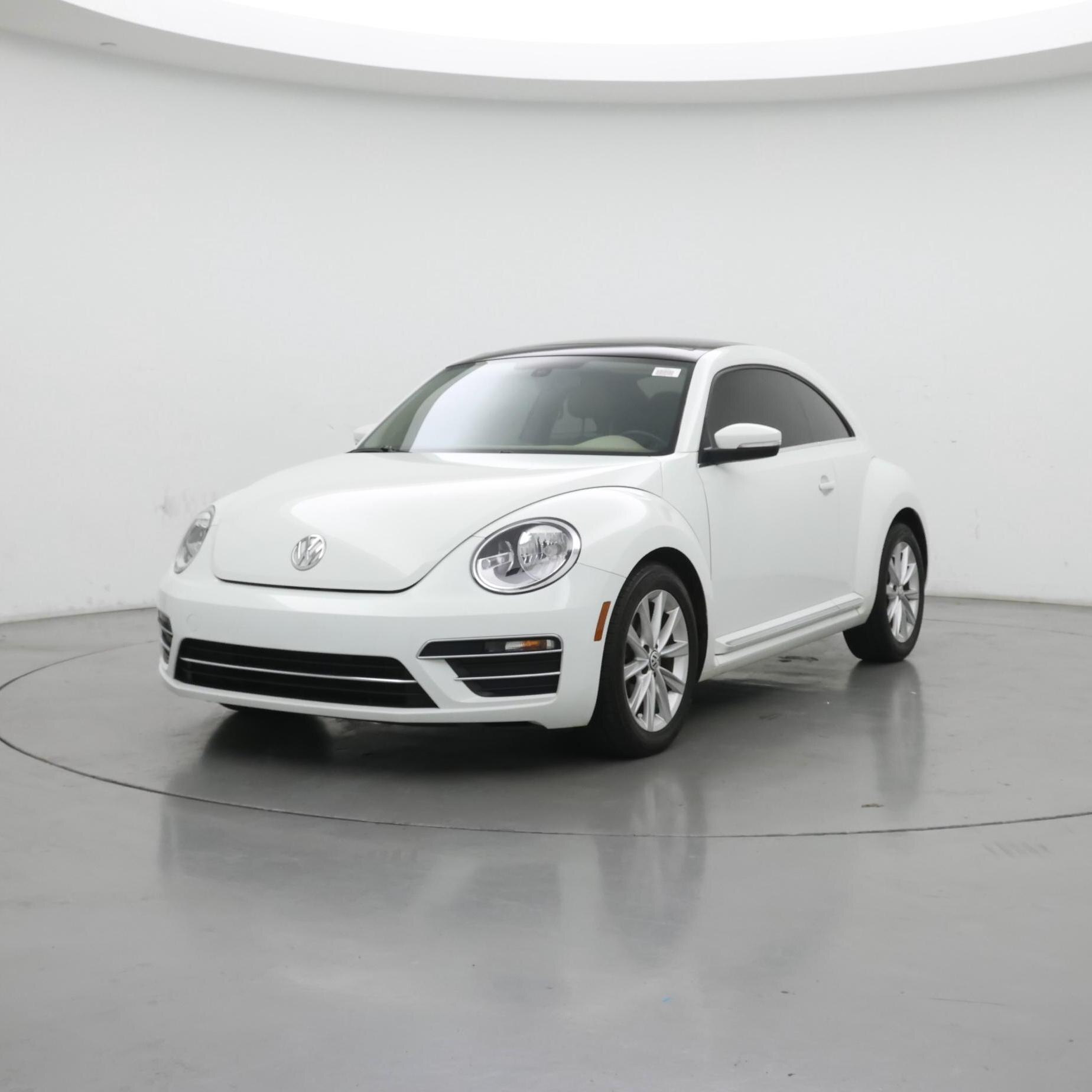 Thumbnail: 2019 Volkswagen Beetle - 4