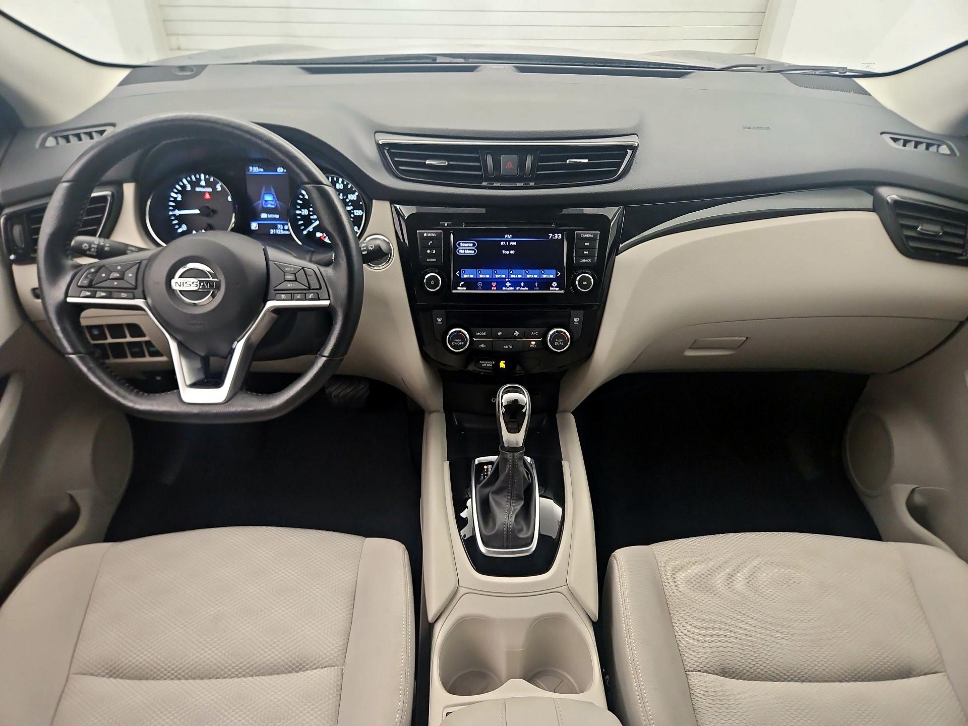Thumbnail: 2021 Nissan Rogue Sport - 9