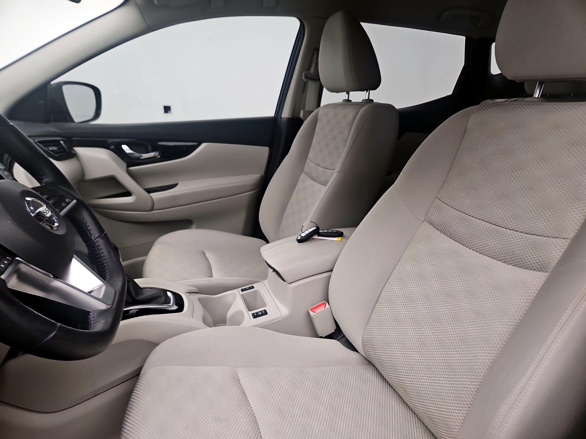 Thumbnail: 2021 Nissan Rogue Sport - 11