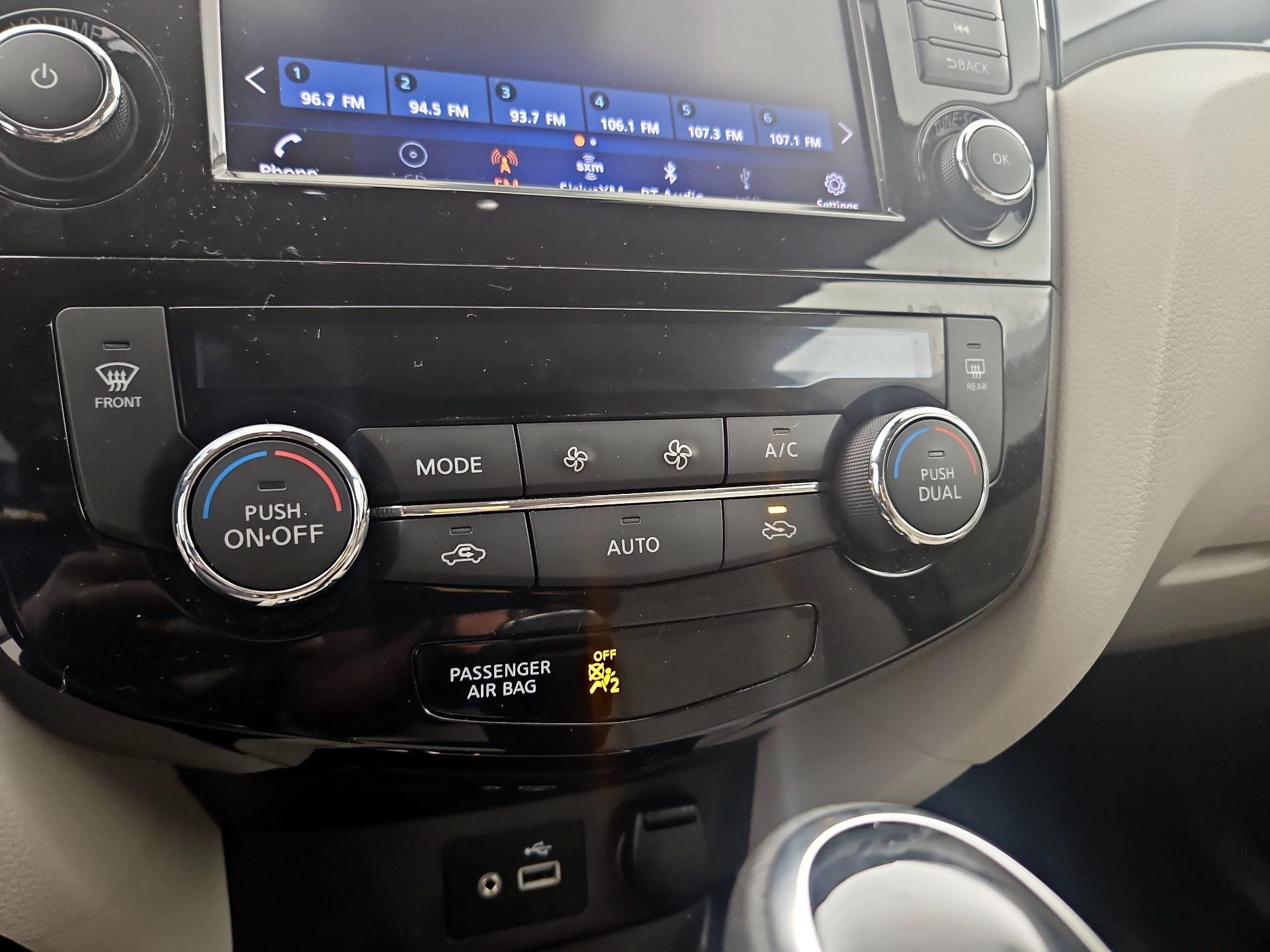 Thumbnail: 2021 Nissan Rogue Sport - 16