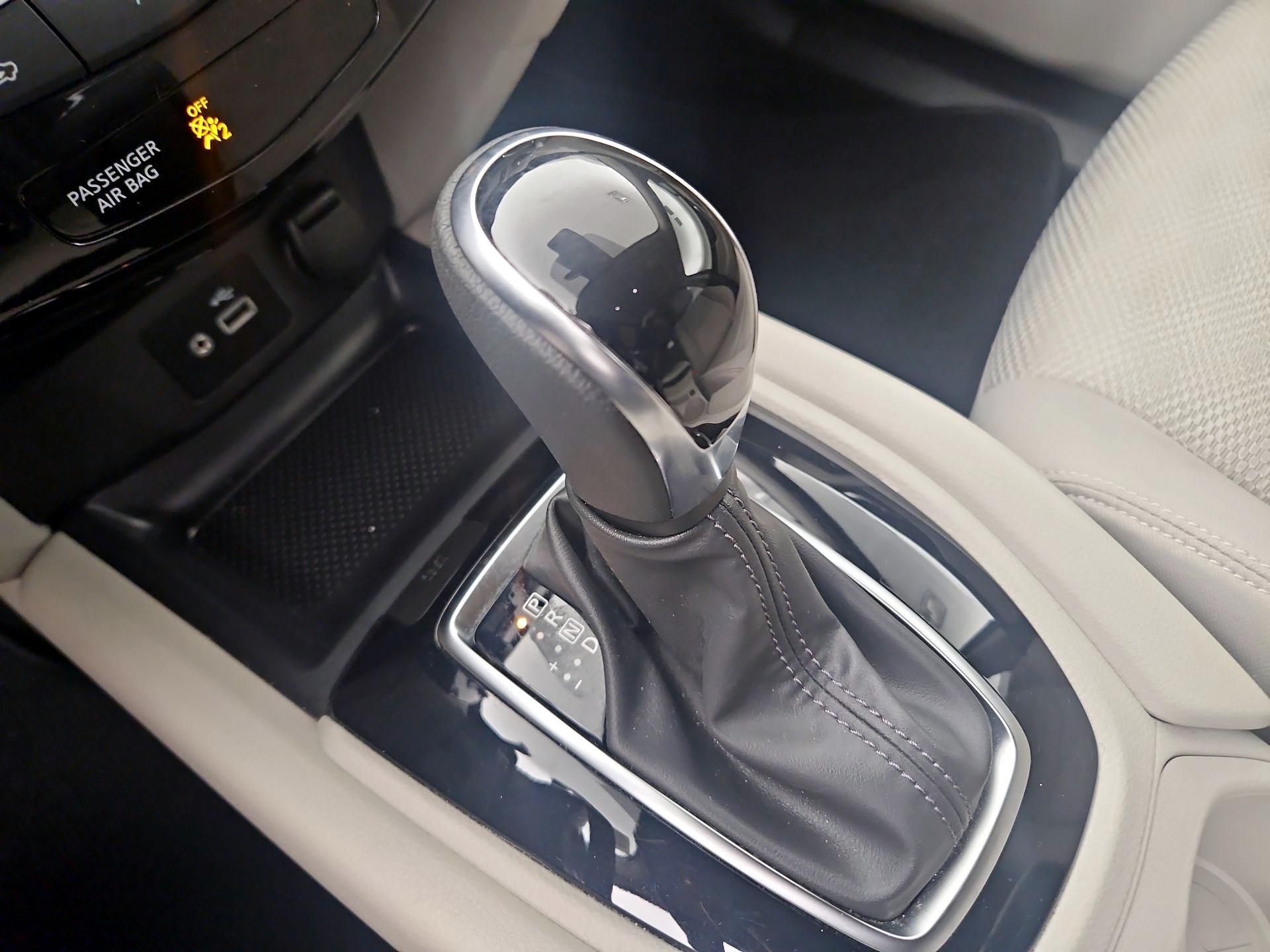 Thumbnail: 2021 Nissan Rogue Sport - 17
