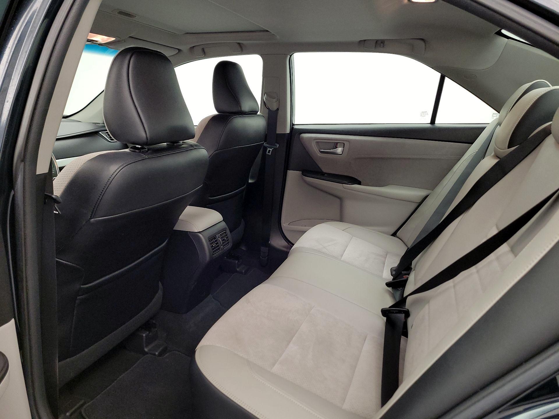 Thumbnail: 2017 Toyota Camry - 18