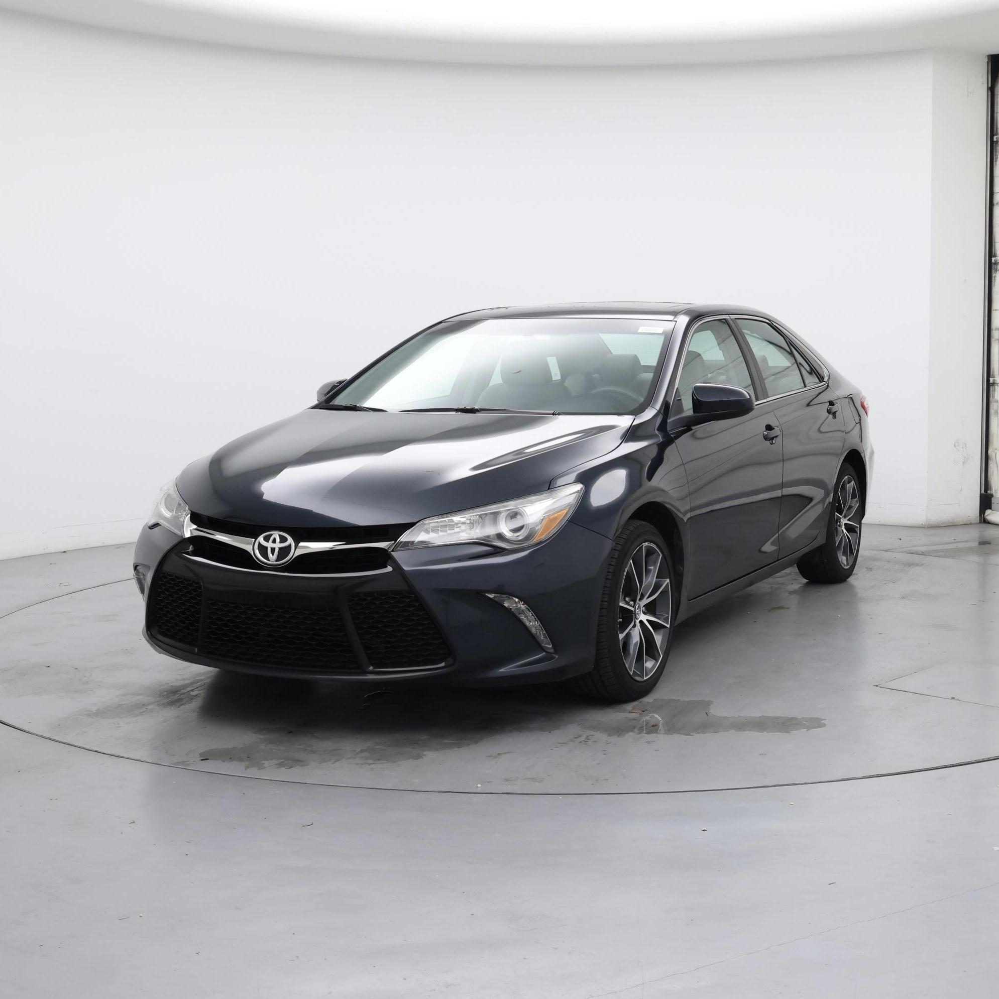 Thumbnail: 2017 Toyota Camry - 4