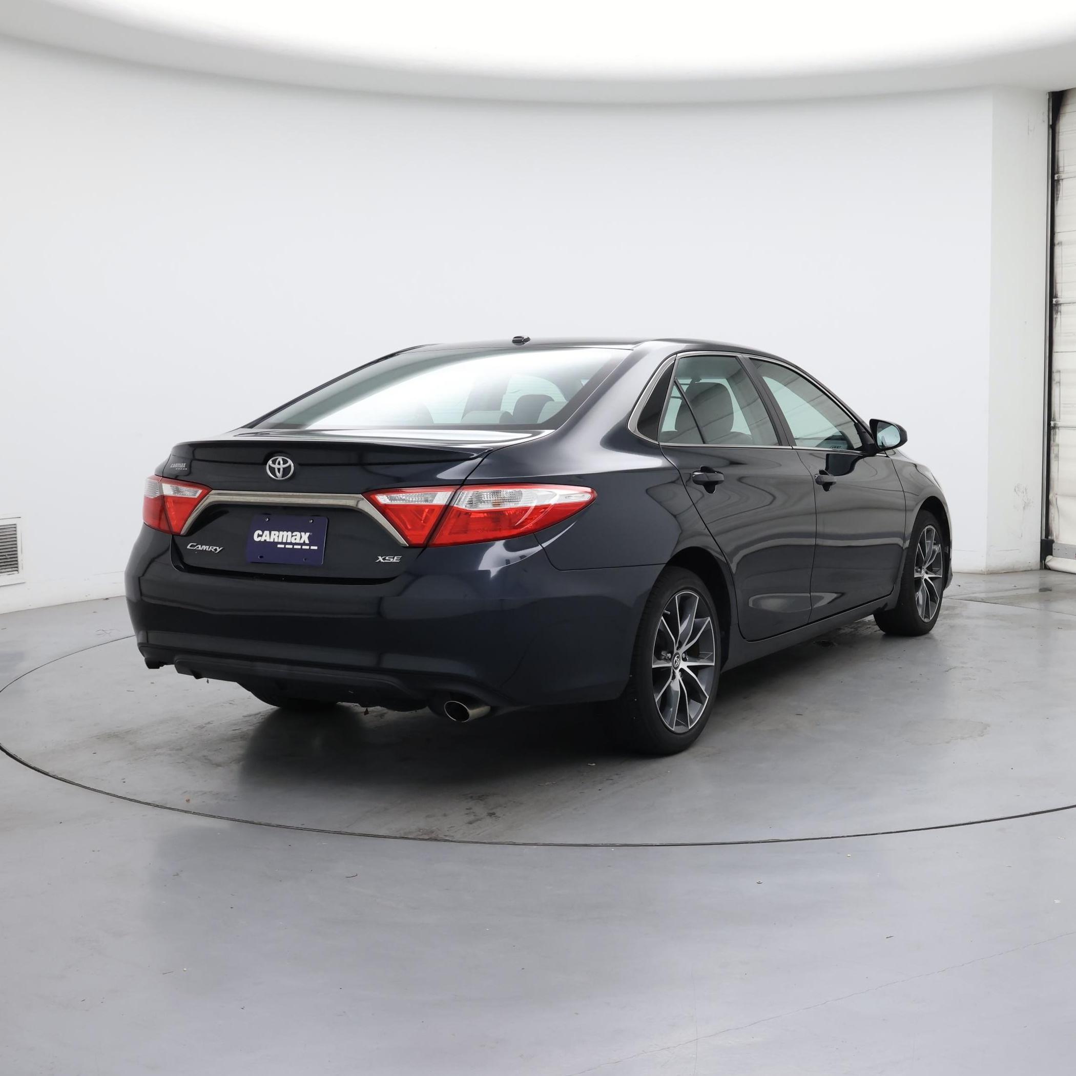 Thumbnail: 2017 Toyota Camry - 8