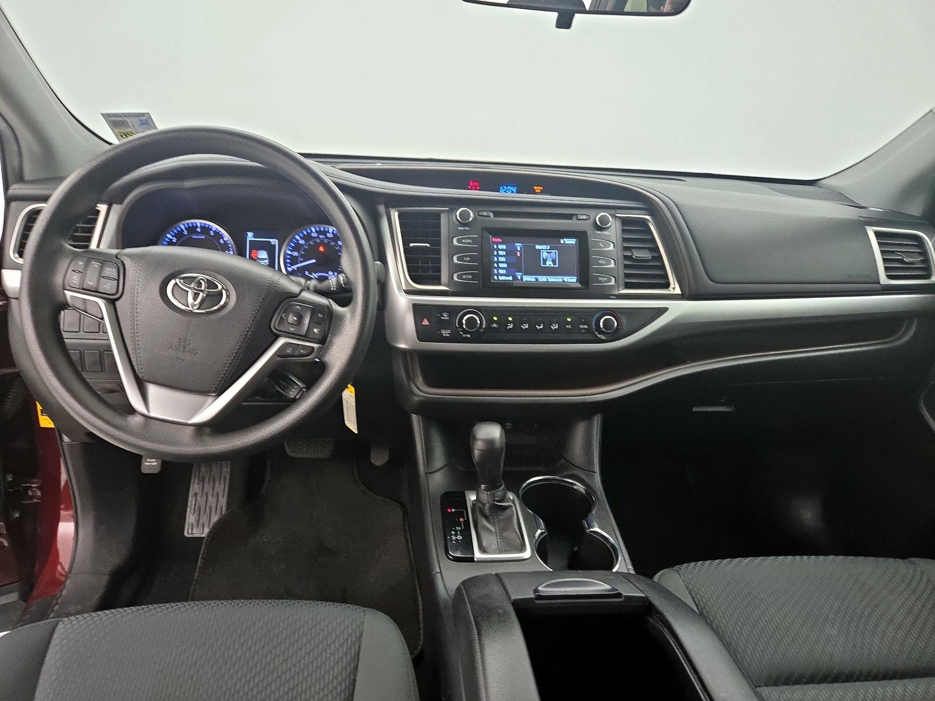 Thumbnail: 2019 Toyota Highlander - 9
