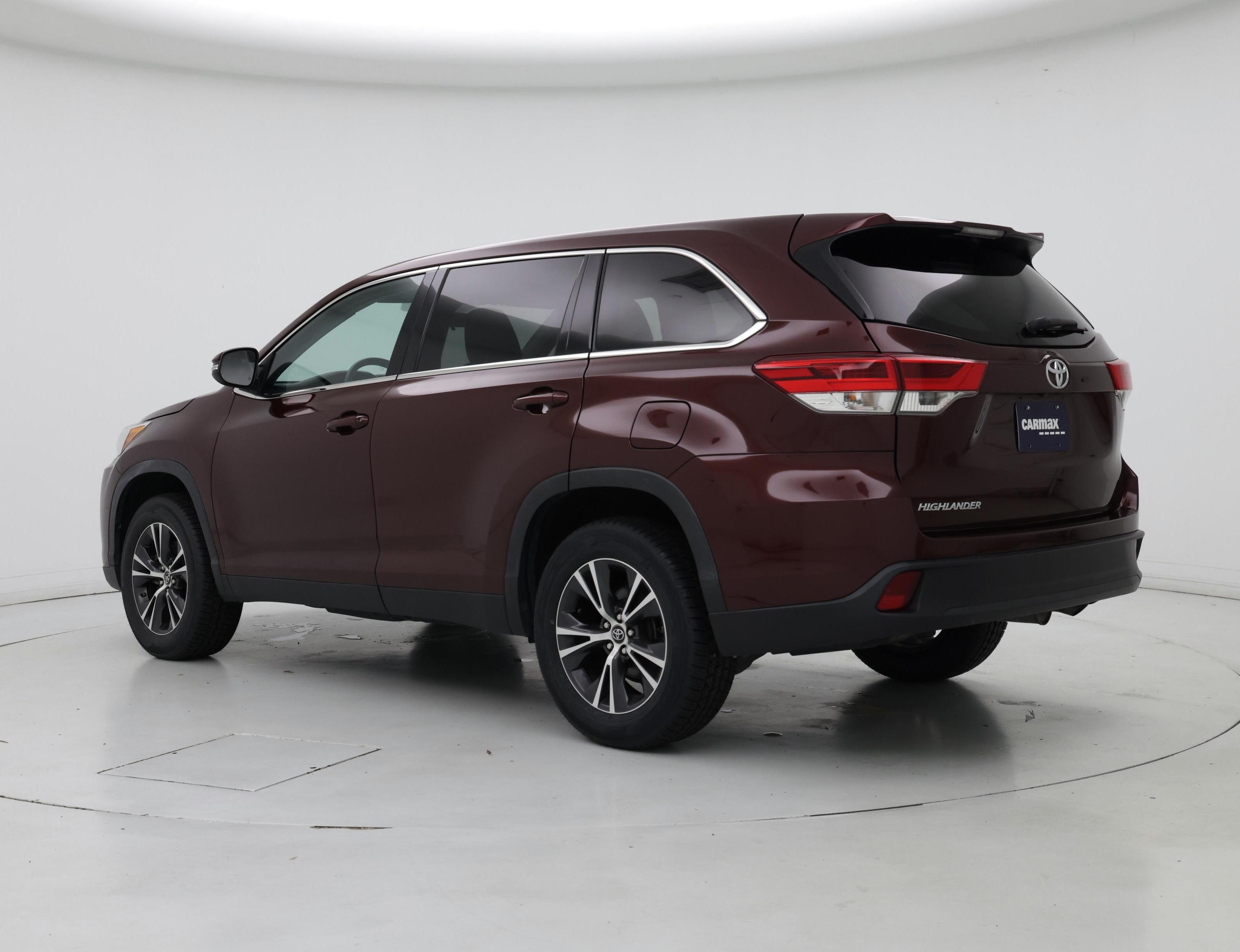 Thumbnail: 2019 Toyota Highlander - 2