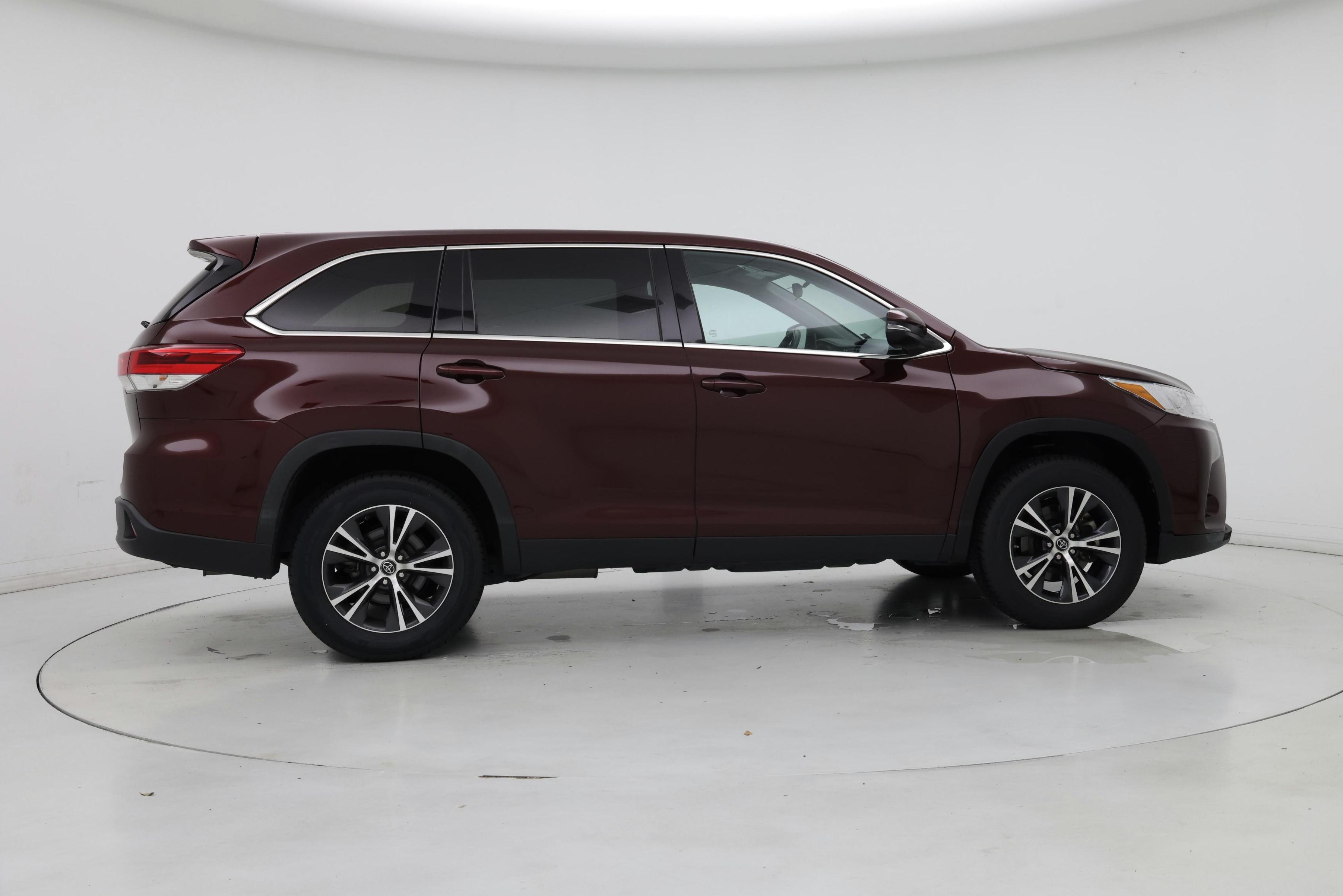 Thumbnail: 2019 Toyota Highlander - 7