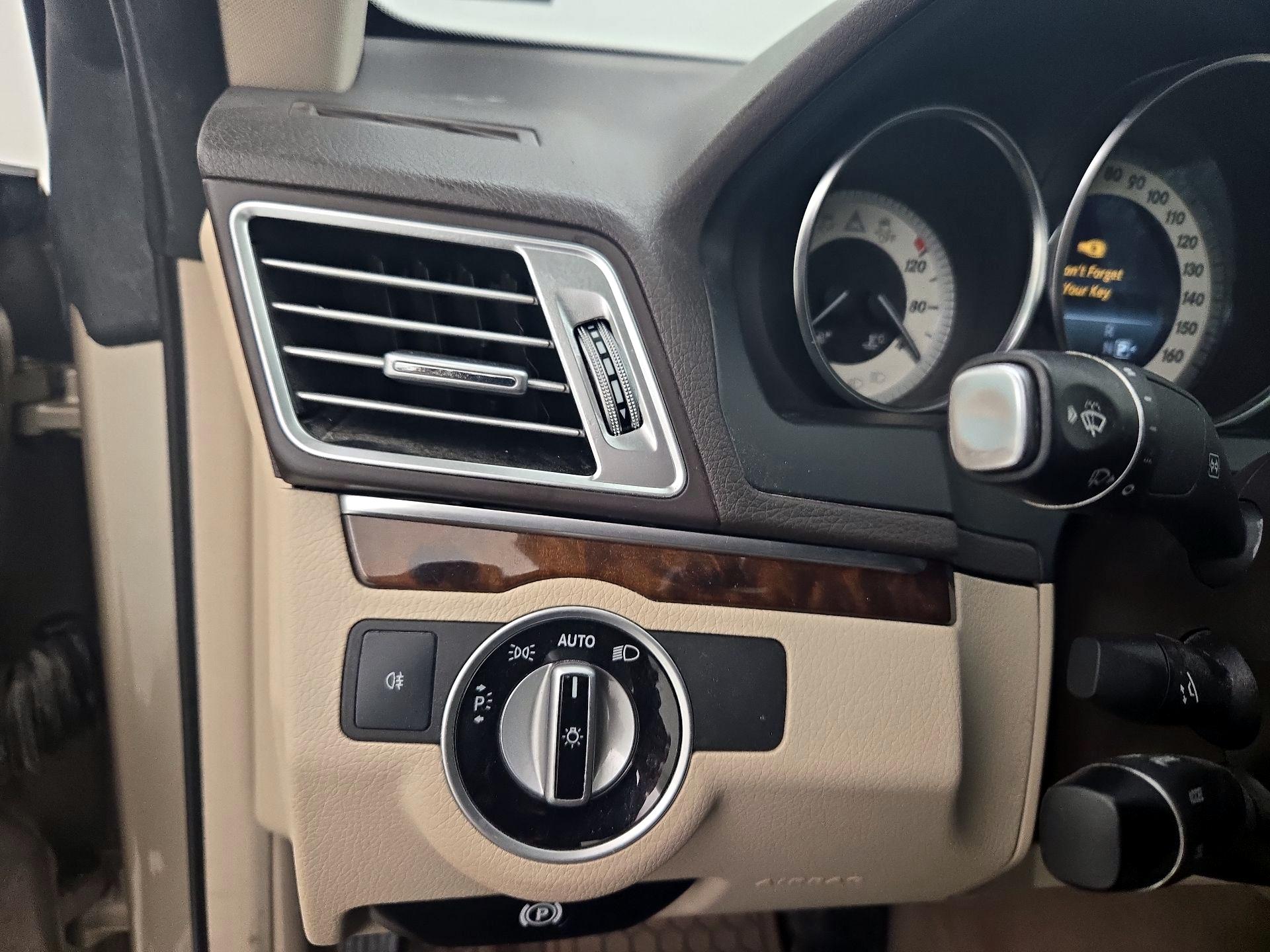 Thumbnail: 2014 Mercedes-Benz E-Class - 13