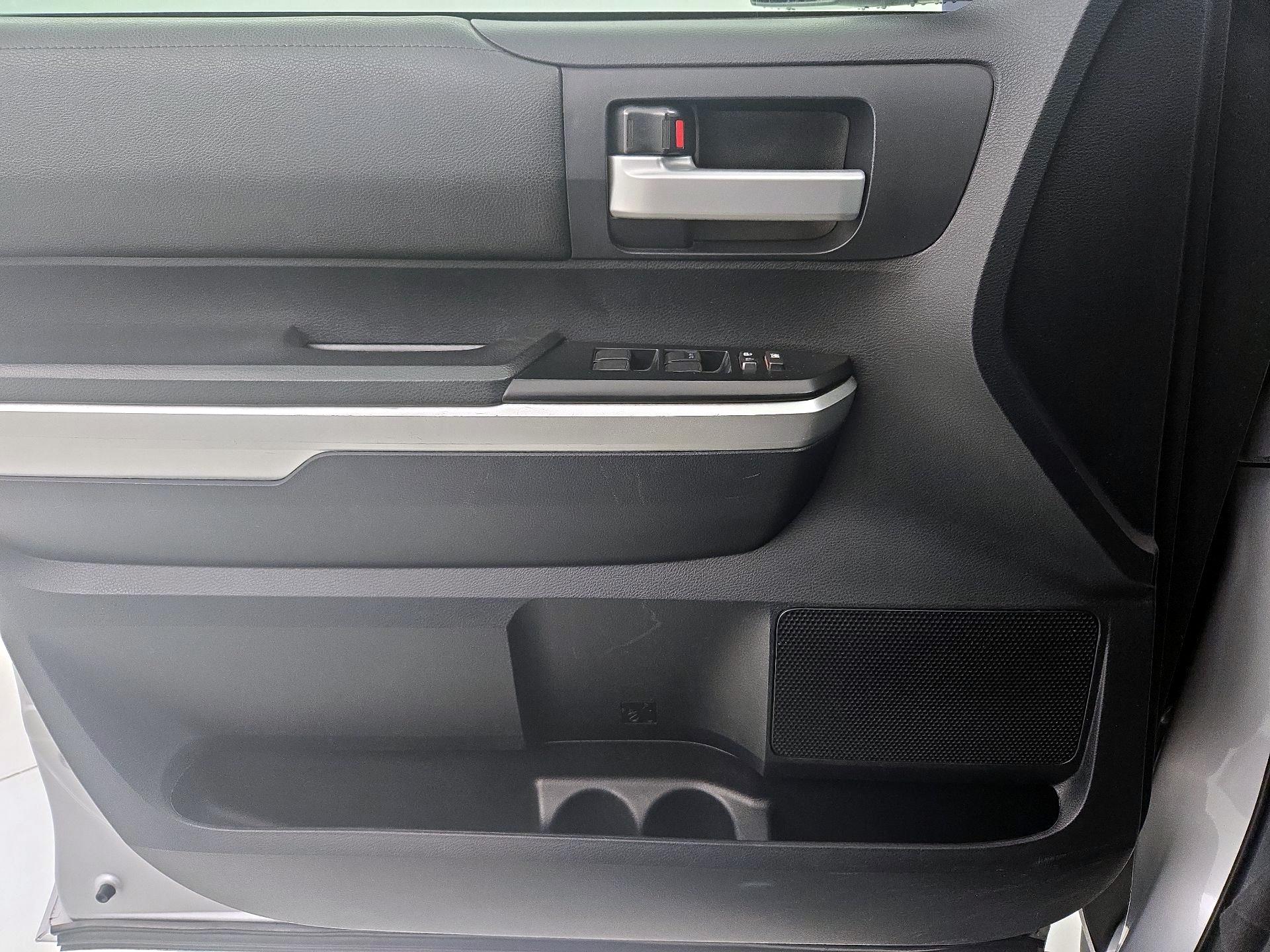 Thumbnail: 2015 Toyota Tundra - 12