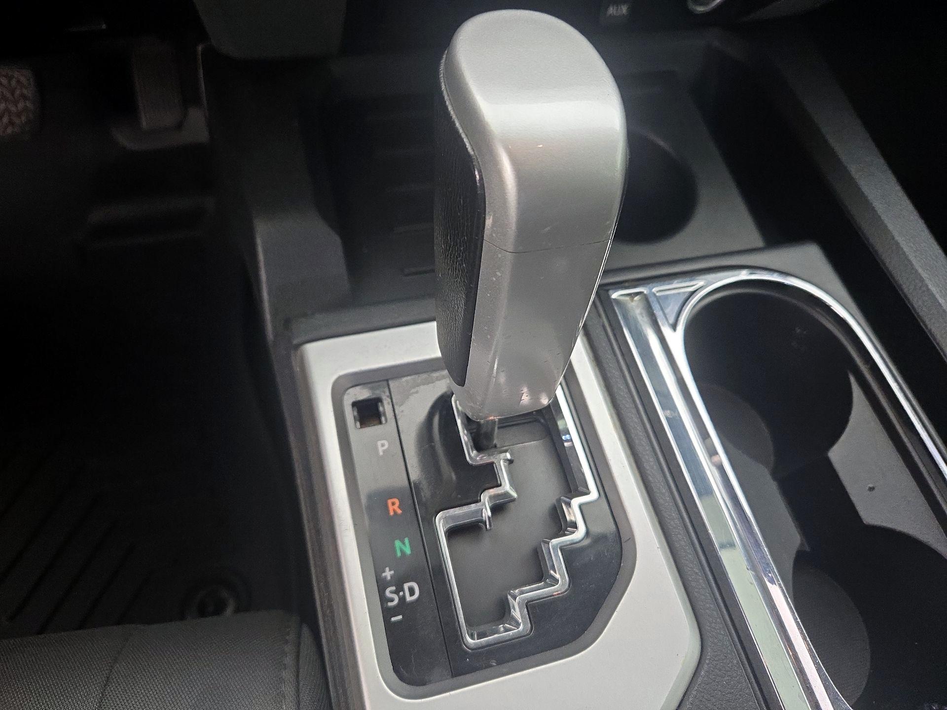 Thumbnail: 2015 Toyota Tundra - 17
