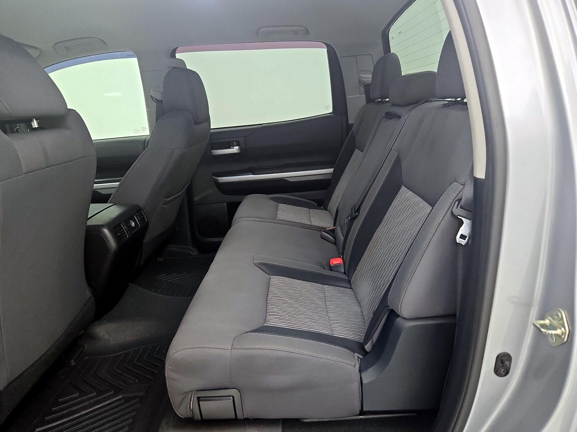 Thumbnail: 2015 Toyota Tundra - 19